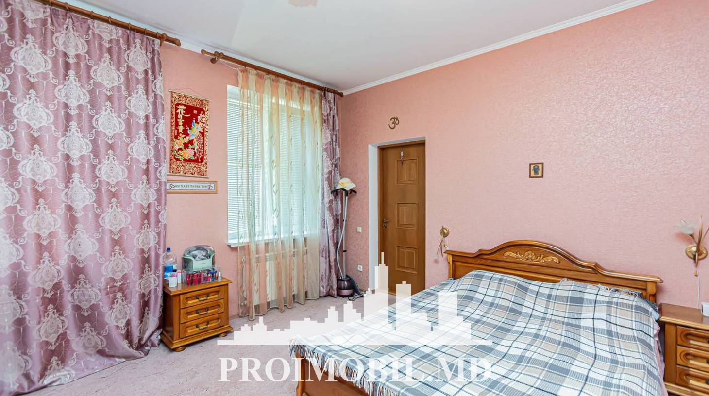https://images.proimobil.md/hLH5cZSXkdntndHhD6wqp37UERIFG_dDNIlWu491ga4/watermark:0.75:so:0:30:0.39/resize:fill:1460:816:1/gravity:ce/bG9jYWw6Ly8vZXN0YXRlL2xyLzU1MWNlYTQ2LWRiZTUtNDExZi05ZDk5LWViZWJlMTZiYmRjNC5qcGVn