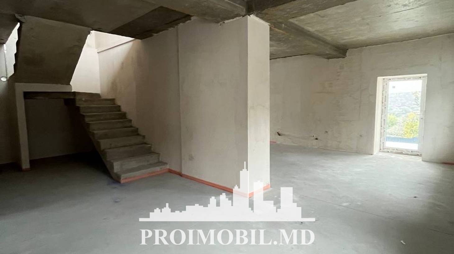 https://images.proimobil.md/hMAf0hioBmsa5CJH5s2msH3SPTbXu27DTgFmdRmj3Jw/watermark:0.75:so:0:30:0.39/resize:fill:1460:816:1/gravity:ce/bG9jYWw6Ly8vZXN0YXRlL2xyL2U4NDFiZGRhLWJhZGItNDkzYS1iOWNjLWYxNjRkNWQ1ZDE2NC5qcGVn