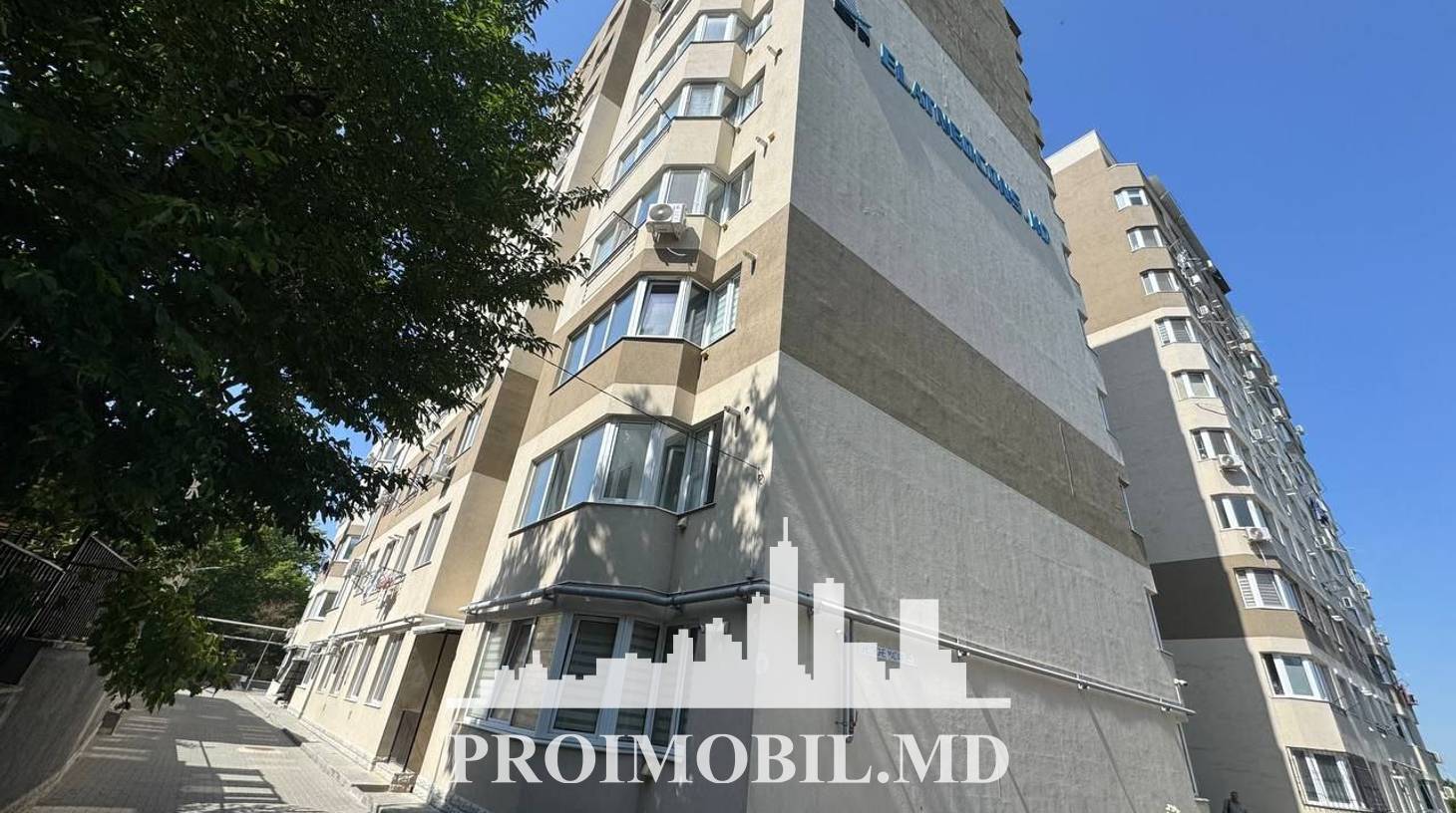 https://images.proimobil.md/hN04f2n_zzxVpwy0vMEREZqpk3uh3driqCzBoWXMm48/watermark:0.75:so:0:30:0.39/resize:fill:1460:816:1/gravity:ce/bG9jYWw6Ly8vZXN0YXRlL2xyLzk5OTlkMDM3LTYxNjEtNGRlMS1iYmM1LTRiZjVhNzYzNTI1Yy5qcGVn