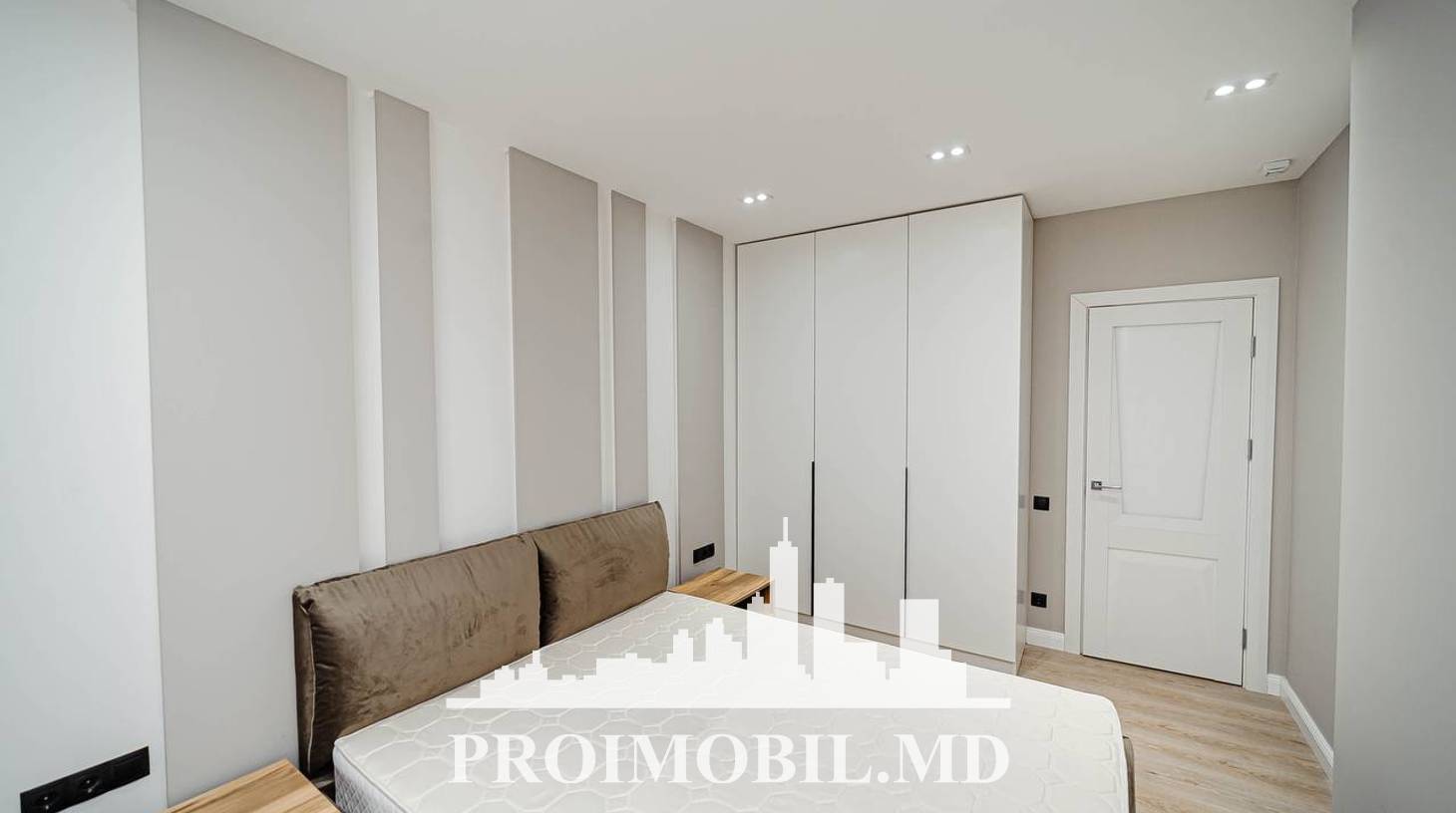 https://images.proimobil.md/hOSYV_2jKx8TlSXRoi9xBp3rqRT1nEYJ_ojRGh8H1bU/watermark:0.75:so:0:30:0.39/resize:fill:1460:816:1/gravity:ce/bG9jYWw6Ly8vZXN0YXRlL2xyLzk1MjYxZWUyLTI5ODctNDA1My04NTRmLWZhNTQxNTY4MmUzZC5qcGVn