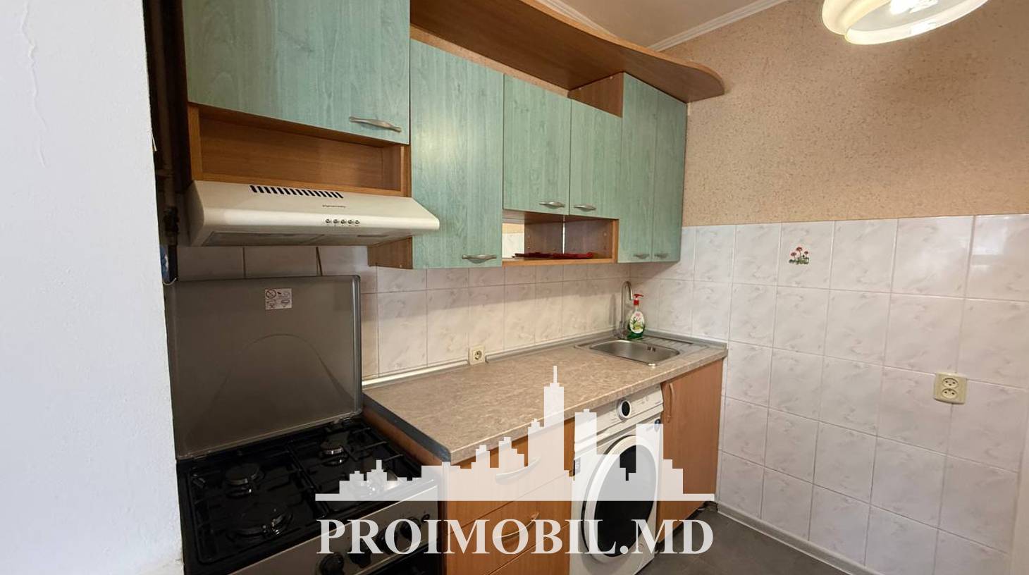 https://images.proimobil.md/hQ3ZJo3cvHOZo11J6zdbOiC8o1ggzge4pykxn3229Aw/watermark:0.75:so:0:30:0.39/resize:fill:1460:816:1/gravity:ce/bG9jYWw6Ly8vZXN0YXRlL2xyLzEyNzMzNGQ4LWE0NzctNGU1ZC1hNzU1LTlhNTUxMGQ5MmU0Yi5qcGVn
