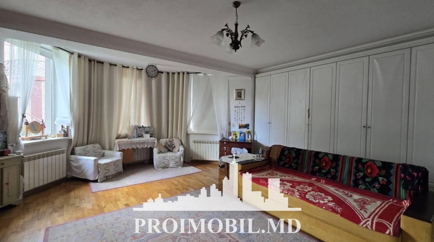 https://images.proimobil.md/hWaSI5Etw8gUq8sGMwlT1KsHEzqrPPK40QTbDkHPLVs/watermark:0.75:so:0:30:0.39/resize:fill:1460:816:1/gravity:ce/bG9jYWw6Ly8vZXN0YXRlL2xyL2IyMzAxNWNmLTBmMjAtNGEyMS04YzVhLWEzZDA4YTY4ZjAyMS5qcGVn