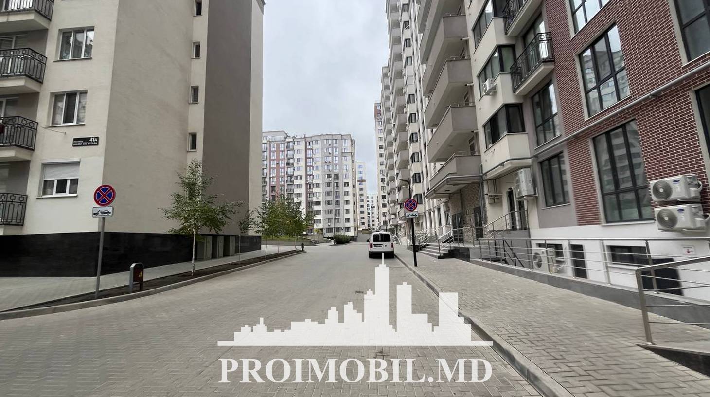 https://images.proimobil.md/hXyMEQv-9v9t0ISGIGbiaAfUfPPK0SE13oYL072cPUI/watermark:0.75:so:0:30:0.39/resize:fill:1460:816:1/gravity:ce/bG9jYWw6Ly8vZXN0YXRlL2xyL2M5ZjgxNDZiLWIyZDYtNGJhZC04ZjU5LWVjYzYyODY5YWQ3MS5qcGVn