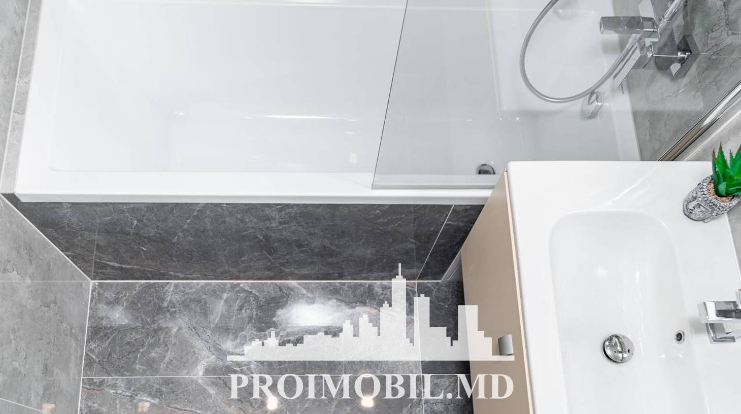 https://images.proimobil.md/hY3n6WCBi44n9WPTrUT8lCR-UXP70pJcyixRImc1wWA/watermark:0.75:so:0:30:0.39/resize:fill:1460:816:1/gravity:ce/bG9jYWw6Ly8vZXN0YXRlL2xyLzRlNGQxOWQ2LTIzMzktNDRlMS1hYjgzLWE4MjNlOTAyMjQxNy5qcGVn