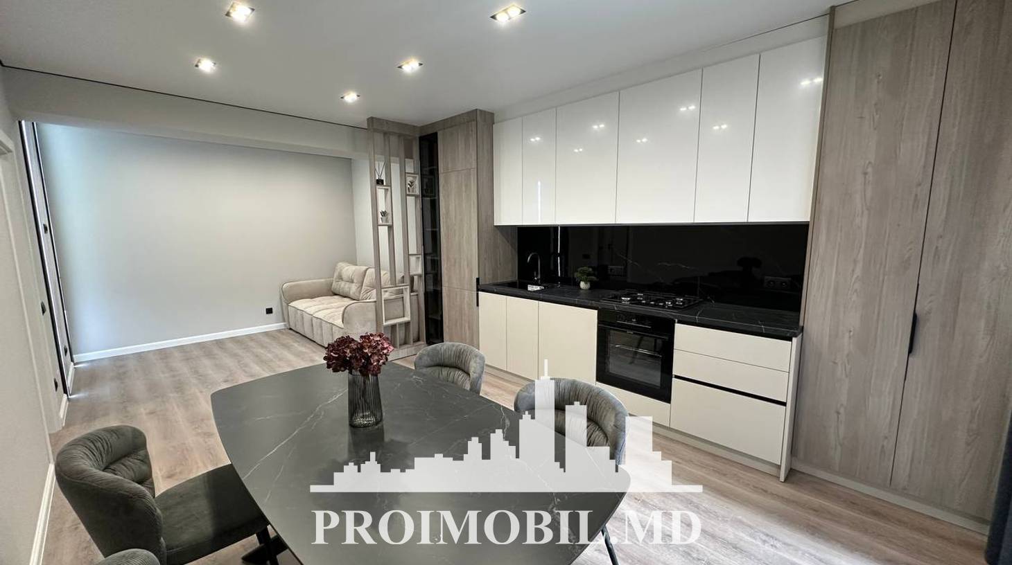 https://images.proimobil.md/hYhc93mAqPvW5DkJQGL_J-J86XA1_8YSaoh0OmguPVE/watermark:0.75:so:0:30:0.39/resize:fill:1460:816:1/gravity:ce/bG9jYWw6Ly8vZXN0YXRlL2xyL2I4NzVhMDJlLTZkNzktNGE1NS05ZTM4LTY4MjUwOGI0Y2U1NS5qcGVn