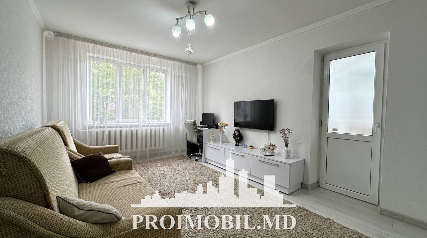 https://images.proimobil.md/hZOqTnfuaKOeYDjRflRIMHKa-dpXXeGpJohGMgFhTSE/watermark:0.75:so:0:30:0.39/resize:fill:1460:816:1/gravity:ce/bG9jYWw6Ly8vZXN0YXRlL2xyLzFkNWRiNDk4LWMyNTMtNDA2My1iMWY1LWY0MDM4NDg4YzA5Yi5qcGVn