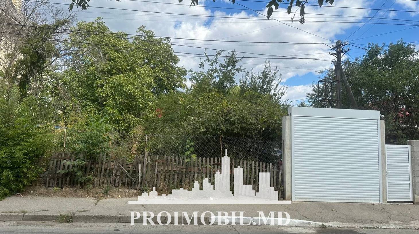 https://images.proimobil.md/hZvc6-xSAoXi0_4H1rv3S4hXZwre9SXoCEM7FeWGG2A/watermark:0.75:so:0:30:0.39/resize:fill:1460:816:1/gravity:ce/bG9jYWw6Ly8vZXN0YXRlL2xyLzUwMzhiZWRhLTgwNWEtNDBmNi04YmI1LTFmZjk3OTZmMjZjMS5qcGVn