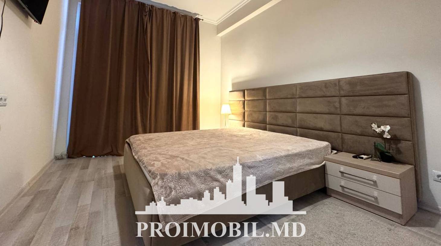 https://images.proimobil.md/hb5vS2IvSMmj1cWQmq9p0pEnbFL4a91m3lMIRDnmkos/watermark:0.75:so:0:30:0.39/resize:fill:1460:816:1/gravity:ce/bG9jYWw6Ly8vZXN0YXRlL2xyL2U1Yzg3ODMyLTRlYzAtNGQxMi04M2U2LTkxMDM1YWEyNmI2Yy5qcGVn
