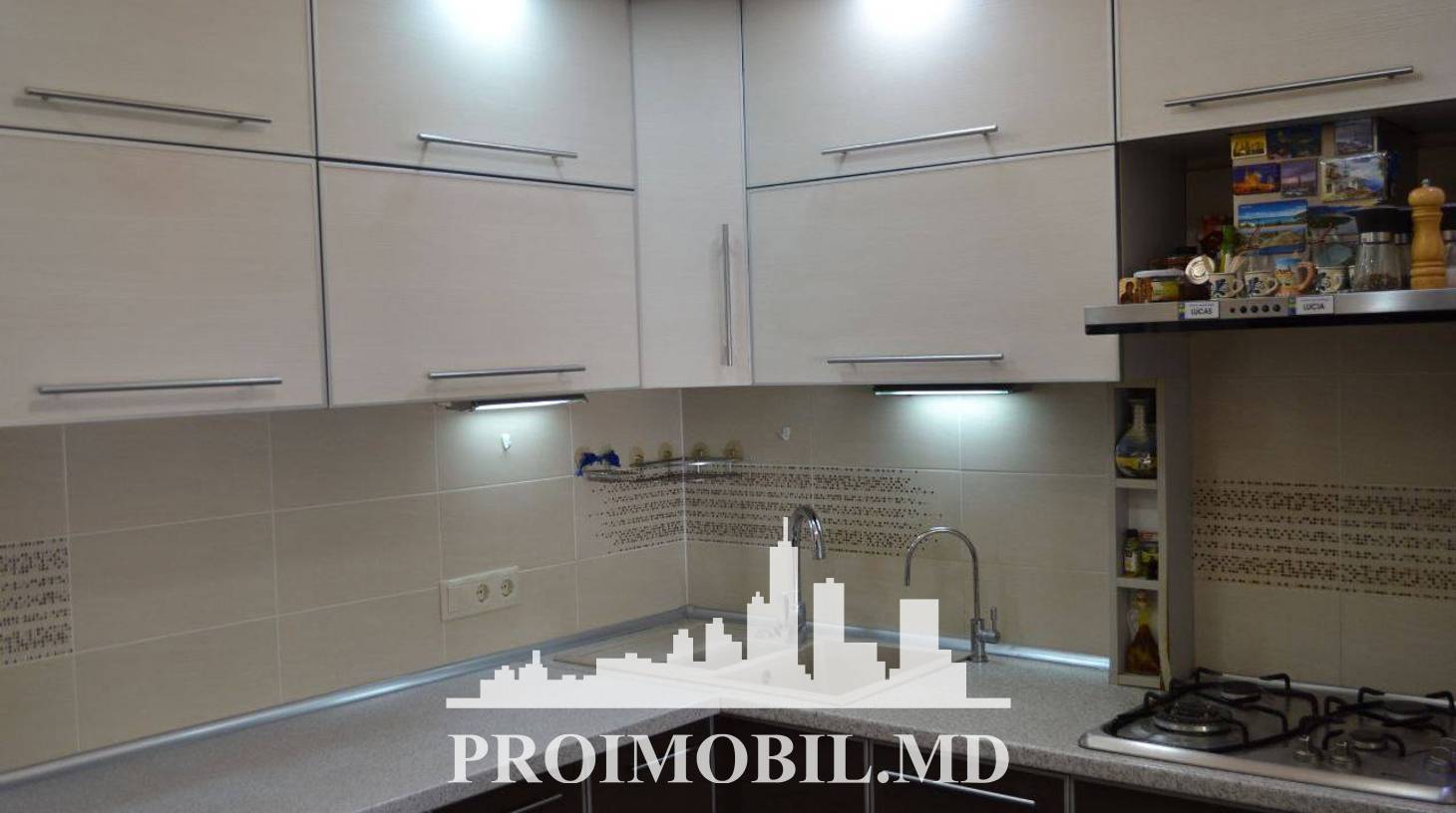 https://images.proimobil.md/hb8B_Wm7DjEpr41MhDx7iVG8SuyKVinuDg6rWC6uAOg/watermark:0.75:so:0:30:0.39/resize:fill:1460:816:1/gravity:ce/bG9jYWw6Ly8vZXN0YXRlL2xyL2UyOTgzMGVkLWRjNjctNDMyNy1iOWU2LTdmODI1ZmZiY2NkZi5qcGVn