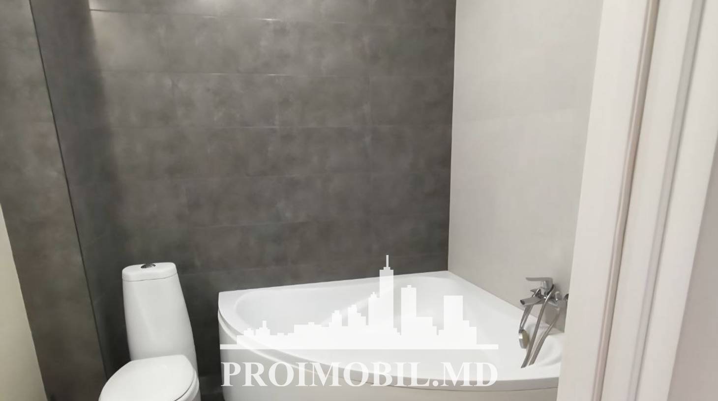 https://images.proimobil.md/hclRZNhANUAiQLg4OIkc2iXPq5dmOSBIyhzZqzyN-3Y/watermark:0.75:so:0:30:0.39/resize:fill:1460:816:1/gravity:ce/bG9jYWw6Ly8vZXN0YXRlL2xyLzk5ZTgyNmVmLTZkMmItNGU0Ny1hOWU0LTQ0MzkyZWZlZjYyNy5qcGVn