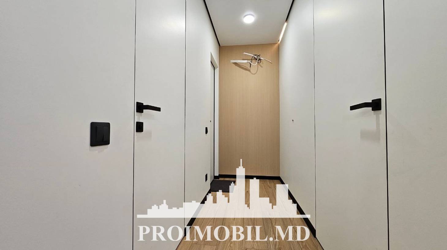 https://images.proimobil.md/hhOQGnISnSBJcm1FNjXw2IyGZ47VpoUSnX9bMemkwsQ/watermark:0.75:so:0:30:0.39/resize:fill:1460:816:1/gravity:ce/bG9jYWw6Ly8vZXN0YXRlL2xyL2E1MDljNGJkLTkzYWItNGZiZS1hYWQ4LTU5NWJkNTAzZjRhNS5qcGVn
