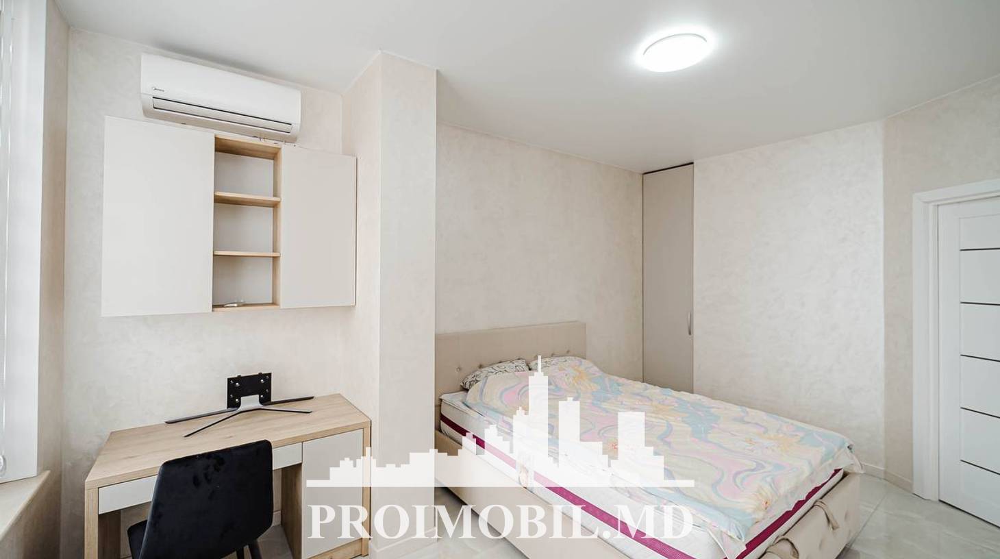 https://images.proimobil.md/hrF3bE88b0N_K4QD3RVdOU7abbHoUSw2JGzEVrKgVtQ/watermark:0.75:so:0:30:0.39/resize:fill:1460:816:1/gravity:ce/bG9jYWw6Ly8vZXN0YXRlL2xyLzNhYzYzMjk4LTE3MjMtNGRhMS05OTUzLWIwMjE1OWYyMTU1ZS5qcGVn