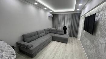 https://images.proimobil.md/hrFVLIlPo022UxAtG5cGBsFbfbgshTXHHhozZtVqZuQ/resize:fill:350:198:1/gravity:ce/bG9jYWw6Ly8vZXN0YXRlL2xyL2RhYjI0Yjk5LTMzMWMtNDI2NS1hZDA2LWU5ZTI0MmM0YzNlNS5qcGVn