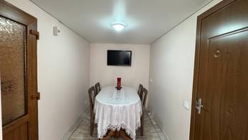 https://images.proimobil.md/hu01CVD-wLu79mTbR_xeTJksoi4BWQ3MFEvuKKr4430/resize:fill:350:198:1/gravity:ce/bG9jYWw6Ly8vZXN0YXRlL2xyL2YzOGI3MmQ2LWVmYTEtNDliNS05NmE4LThlMDQ2NjNmMjhjNC5qcGVn