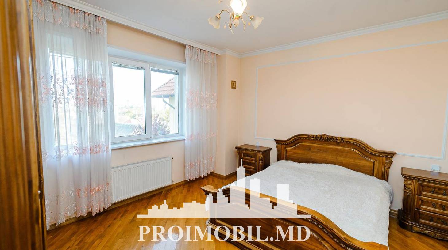 https://images.proimobil.md/hvMkNNXBI9r0A9bJ8Zl6J7cDwt59qDy0J_R1p3RK-RM/watermark:0.75:so:0:30:0.39/resize:fill:1460:816:1/gravity:ce/bG9jYWw6Ly8vZXN0YXRlL2xyLzEyNjM0YzVkLTdjZDctNDA5Ni05MGZlLWZjMDIxYzc1YmE3NS5qcGVn
