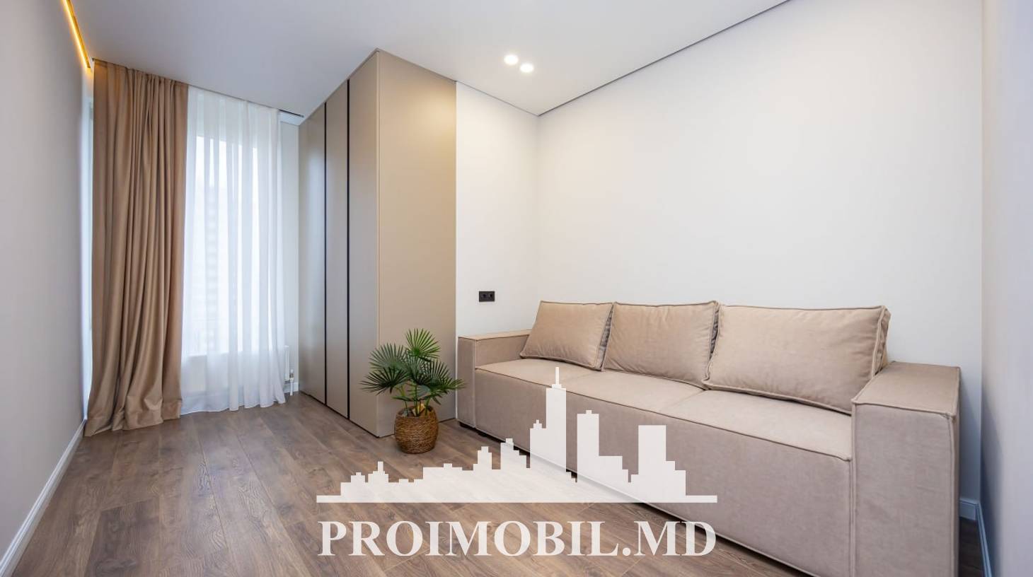 https://images.proimobil.md/hvi7a9pGC2p159VwkfC_bttRigV1Mmq4O-XUPf1YQ4A/watermark:0.75:so:0:30:0.39/resize:fill:1460:816:1/gravity:ce/bG9jYWw6Ly8vZXN0YXRlL2xyLzhjMjFmMTRmLTk3OTctNDNmMC04YjA5LWFmODNiODY4YmE0OC5qcGVn