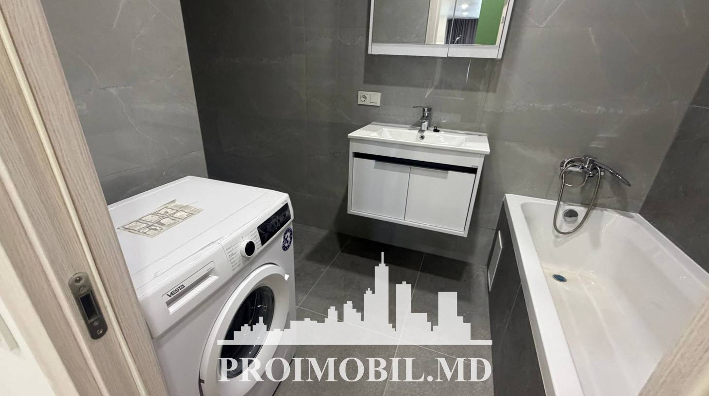 https://images.proimobil.md/hwU_iduw7G3SFXB2RoE-_ut4PmbxiLS-e9opQlj_7hA/watermark:0.75:so:0:30:0.39/resize:fill:1460:816:1/gravity:ce/bG9jYWw6Ly8vZXN0YXRlL2xyLzFhZjM5NTg0LTUzNmEtNDBjNS04Y2E2LTVkYTYyZWQxYTY1Ny5qcGVn