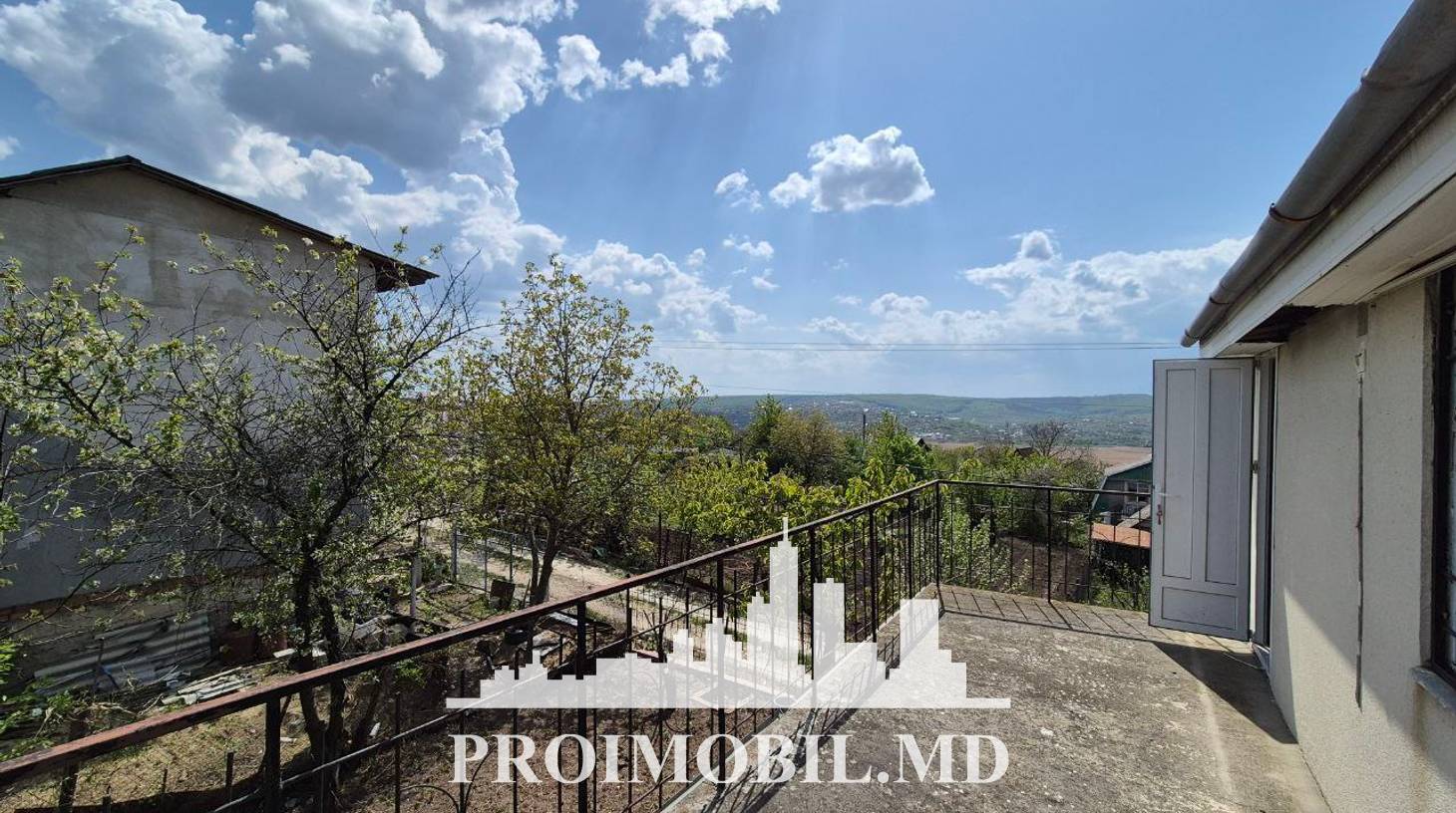 https://images.proimobil.md/hyxEtKM6FnoAW3BnBOob0P9tuiP2jgi8wWxn-UsUWu0/watermark:0.75:so:0:30:0.39/resize:fill:1460:816:1/gravity:ce/bG9jYWw6Ly8vZXN0YXRlL2xyL2RiMjQ4ODI3LTBhZjgtNDAwYS04MTU3LTVmYzU0YTZiNWNkYi5qcGVn