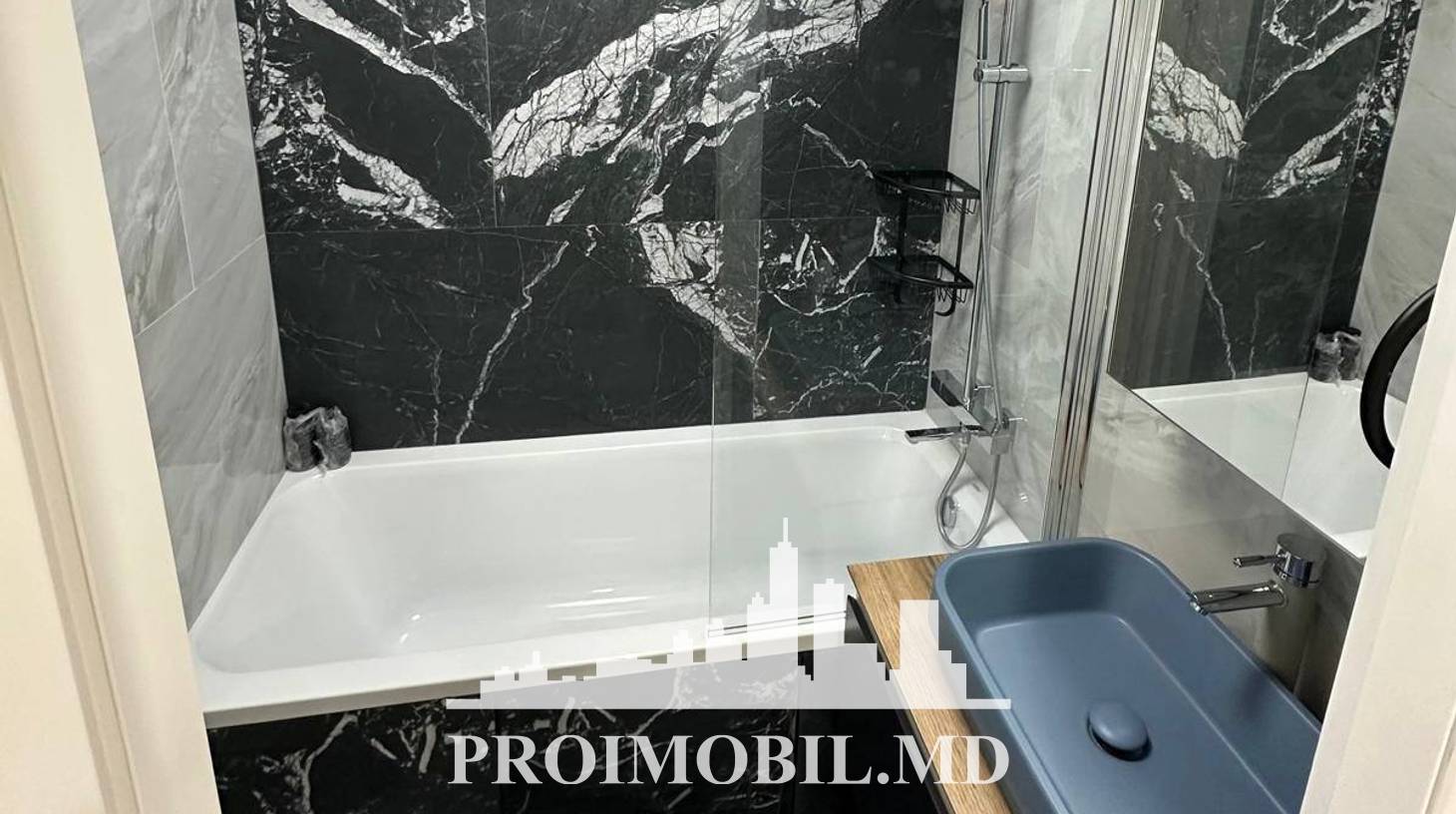 https://images.proimobil.md/hzFyh8KLXcdQvQ83v0mnlT9JStNnihT9VB3n0XHswYw/watermark:0.75:so:0:30:0.39/resize:fill:1460:816:1/gravity:ce/bG9jYWw6Ly8vZXN0YXRlL2xyLzM1M2YyOWM0LWNhNzUtNDkxZS05MGM3LWQxZDMyZGRkNGI0YS5qcGVn