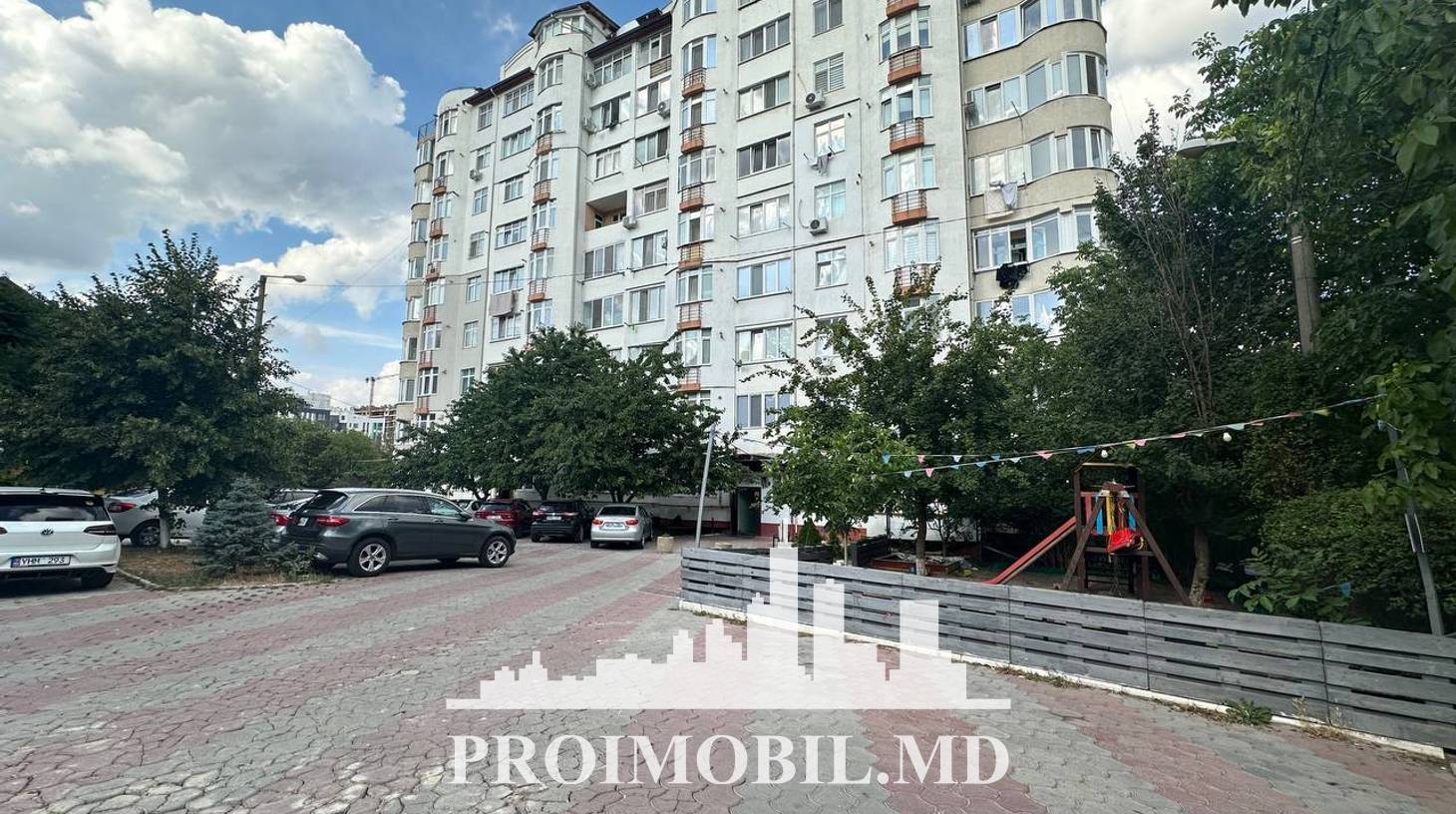 https://images.proimobil.md/hzl1yYLy8SIno_6lnv2pbKIJk8G0YRMw2kUQqoDmT6U/watermark:0.75:so:0:30:0.39/resize:fill:1460:816:1/gravity:ce/bG9jYWw6Ly8vZXN0YXRlL2xyL2Y0ZDk1MjUxLTU3ZjItNDM1MC05NzNhLTY1MDljMDU1OWEwMy5qcGVn