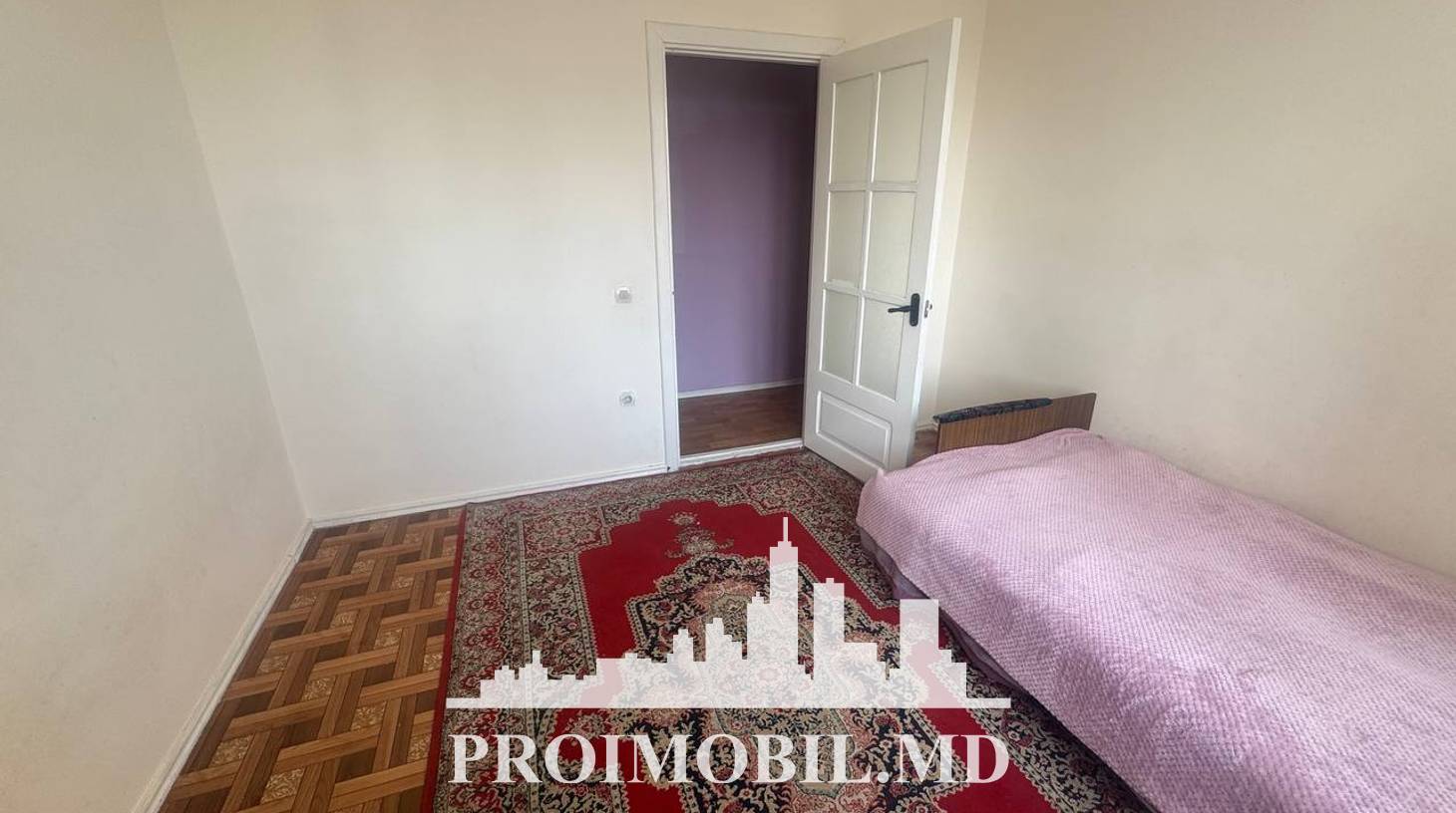 https://images.proimobil.md/i16Q4ZrjAuAC2IsBoN7hyHWYe1c1XvPqRx4RplKC69Y/watermark:0.75:so:0:30:0.39/resize:fill:1460:816:1/gravity:ce/bG9jYWw6Ly8vZXN0YXRlL2xyLzA3M2IzZWU3LTNhODEtNDRlMS1hYjQxLTlhOWM1MmIyMDkzZS5qcGVn