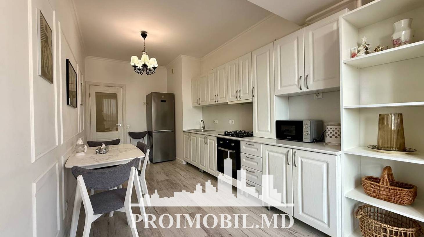 https://images.proimobil.md/i18TE5Ju1CU_Ks0zVd5FQiJFKQisdFfwnXLCcCEtwuc/watermark:0.75:so:0:30:0.39/resize:fill:1460:816:1/gravity:ce/bG9jYWw6Ly8vZXN0YXRlL2xyLzZhMGY5MTA0LTMwYmYtNDY3MC1iNDhmLWQ0OThhMjBmM2ZmOS5qcGVn