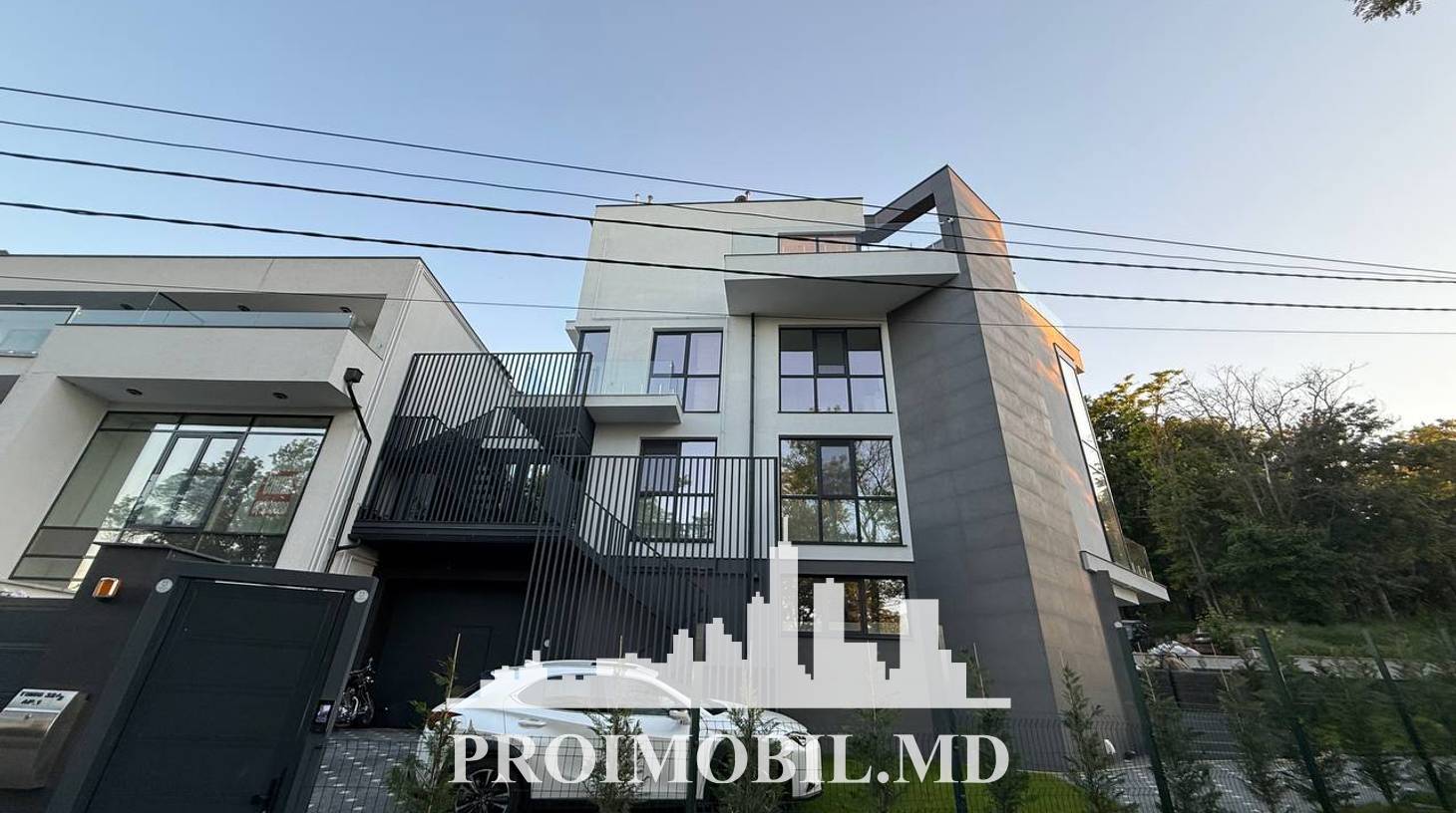 https://images.proimobil.md/i5aKgXU0g7rEVDeFku9cKd_jcP87XM3RvOuf5yMPPKk/watermark:0.75:so:0:30:0.39/resize:fill:1460:816:1/gravity:ce/bG9jYWw6Ly8vZXN0YXRlL2xyL2Y4MjkzNGI2LTMxZjMtNDQxYy1iZDI3LTVlNjMyYmI4NWFlZC5qcGVn