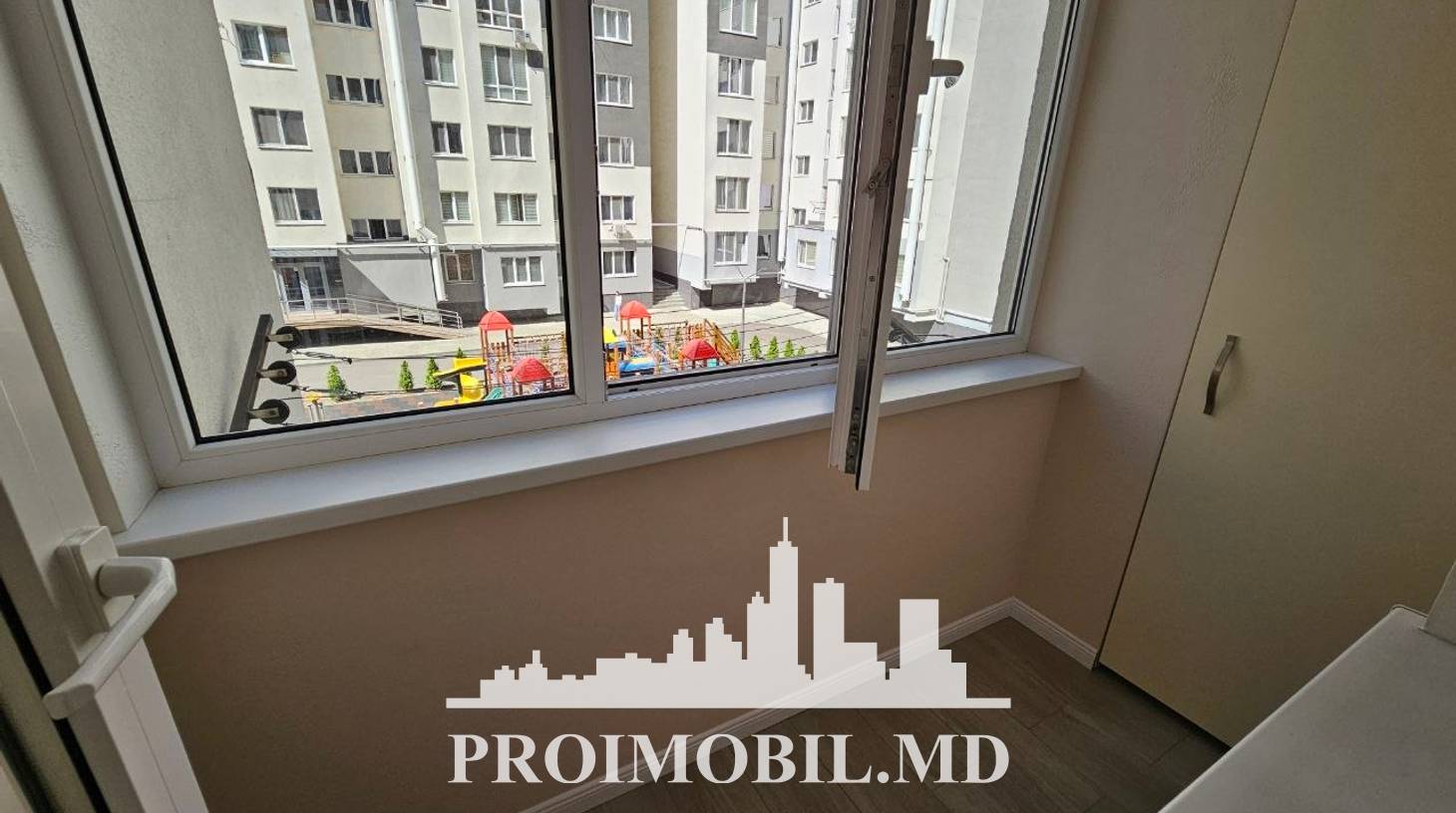 https://images.proimobil.md/i6ZKD5Sp-n05sAQxLn6grPWf8AyhA5hLqnDE78dzJkI/watermark:0.75:so:0:30:0.39/resize:fill:1460:816:1/gravity:ce/bG9jYWw6Ly8vZXN0YXRlL2xyL2VkY2FmOWFjLTJmMjgtNDMzMC05YTNlLTY2MTk1NjZmOTQ2Yi5qcGVn