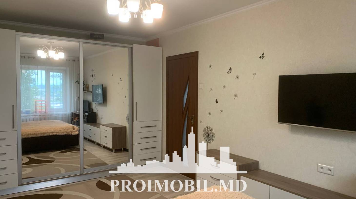 https://images.proimobil.md/i8s7yTo70uLvYGhSdz3lR35NmUCvjSmotmmsoIi9F0Y/watermark:0.75:so:0:30:0.39/resize:fill:1460:816:1/gravity:ce/bG9jYWw6Ly8vZXN0YXRlL2xyLzg2MjIyZTNkLTU1YWEtNDVlMC1hMzc2LTQ1NTBlYzM0NmM2OS5qcGVn