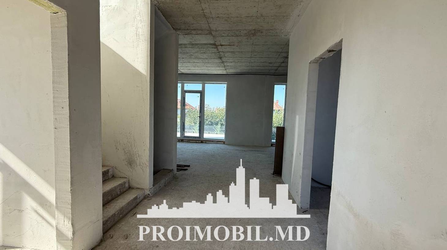 https://images.proimobil.md/iC4UDiQ6P7u9Pykn5onPCR6JiEkW6DIrPXqP5pa5UtQ/watermark:0.75:so:0:30:0.39/resize:fill:1460:816:1/gravity:ce/bG9jYWw6Ly8vZXN0YXRlL2xyL2NkZjkxNjRmLWJmNmMtNDRmNy1hYzU0LWJhZmU3NTc4ZGEwYS5qcGVn