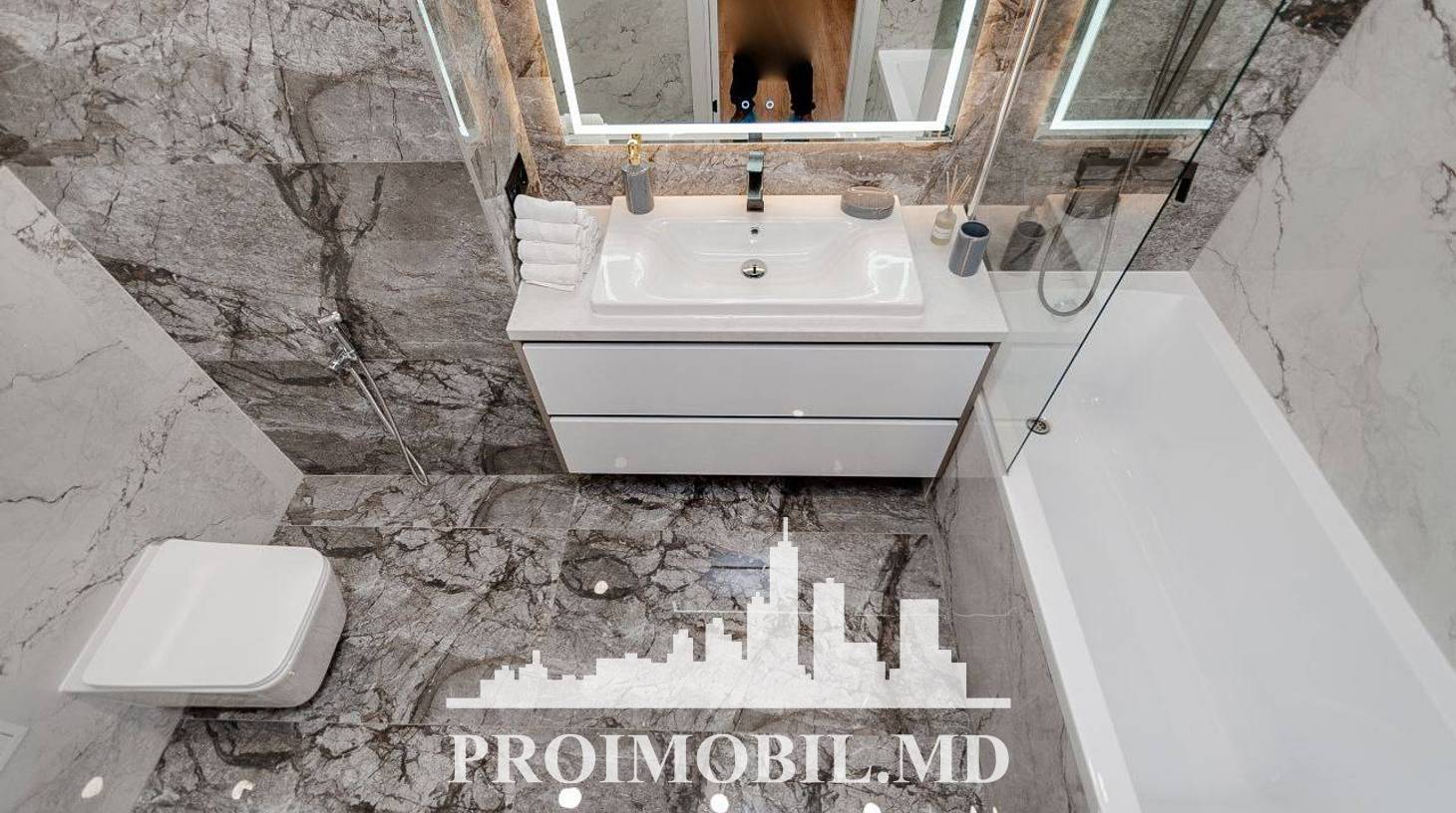https://images.proimobil.md/iCMne2br32c54OqQTlnrPQ4qfID7ObEBBOFt83gawTc/watermark:0.75:so:0:30:0.39/resize:fill:1460:816:1/gravity:ce/bG9jYWw6Ly8vZXN0YXRlL2xyL2E3MjUwMWM0LTJjYzMtNGE4OC04YjMyLWExNTFkMGU2ZmVlNy5qcGVn