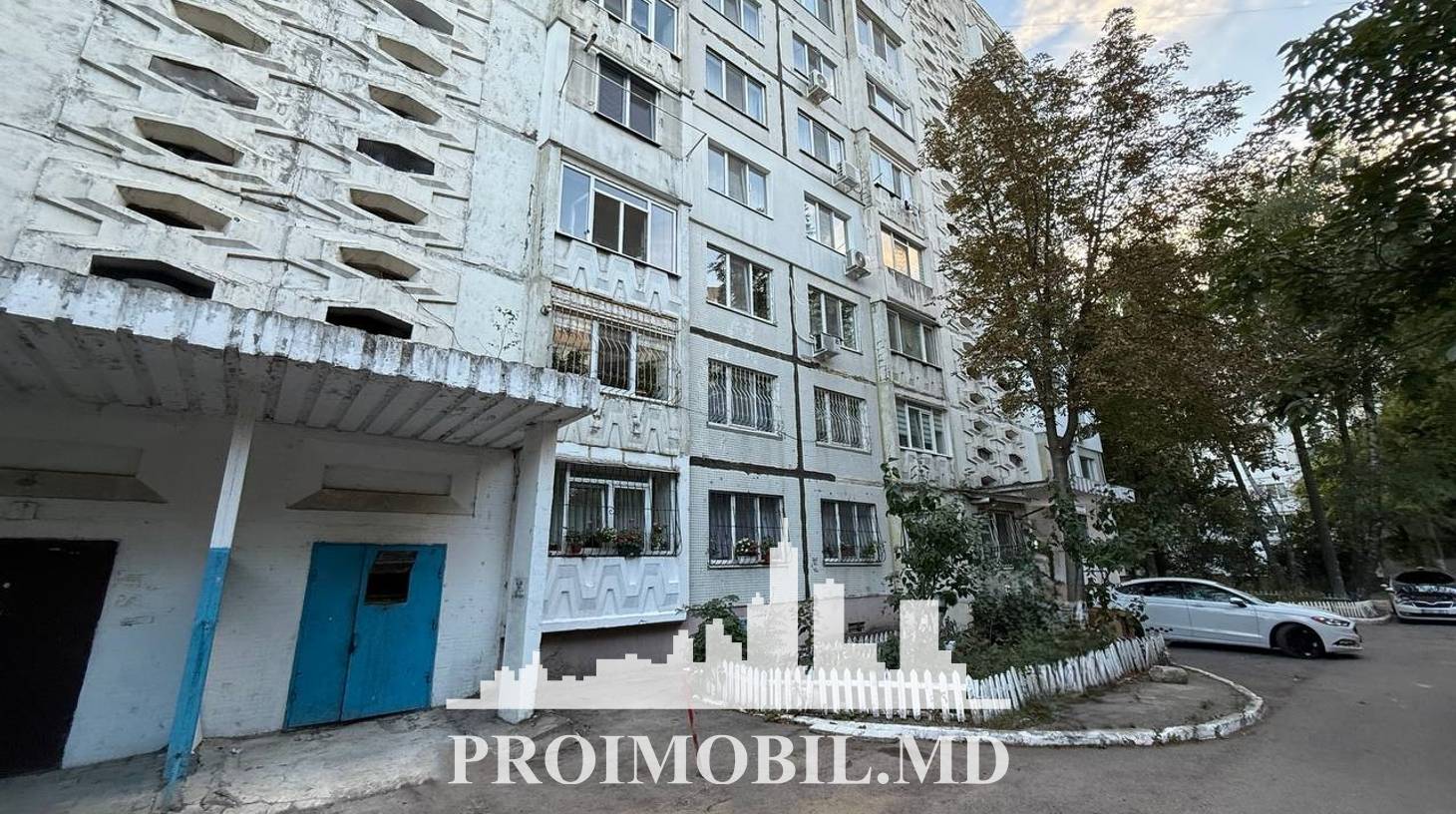 https://images.proimobil.md/iFwvj9N7kN9leaLhhFBLx8JPpocMrfLrSzbx5rVQIqA/watermark:0.75:so:0:30:0.39/resize:fill:1460:816:1/gravity:ce/bG9jYWw6Ly8vZXN0YXRlL2xyL2U2MTAyMDNlLTNiYWItNDI3ZC1hM2U0LWEyNWQ3NWYzZGRlMC5qcGVn
