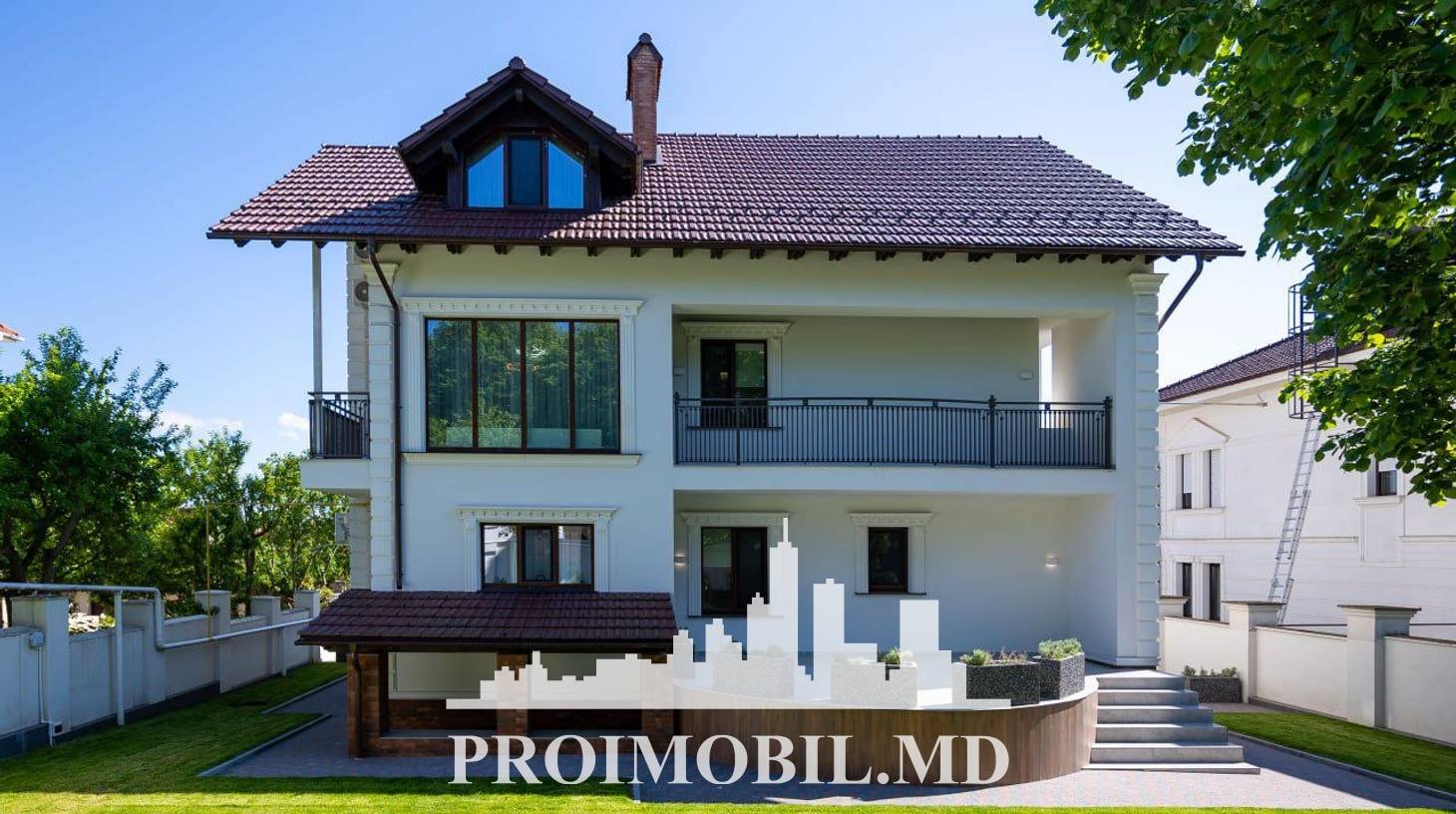 https://images.proimobil.md/iHJVbvbPg7p6MA_BiNG9TJBMcWM-z28kD1HwsVzm6PE/watermark:0.75:so:0:30:0.39/resize:fill:1460:816:1/gravity:ce/bG9jYWw6Ly8vZXN0YXRlL2xyL2RiMWE0MjM4LTg4MjAtNDhlMy04MzEyLThjMGFiYjNiOTZhMi5qcGVn