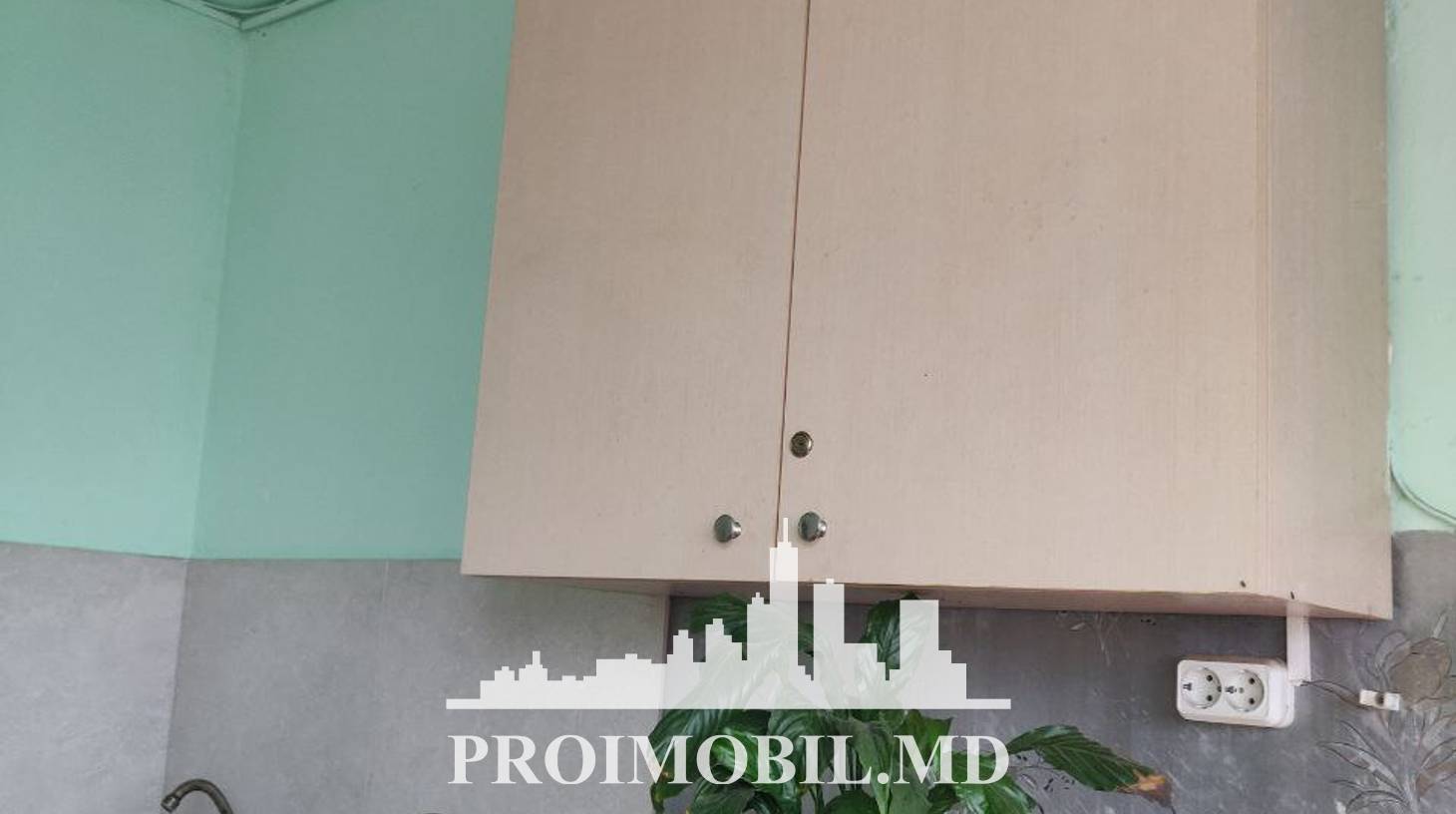 https://images.proimobil.md/iLaxlWb3Hvg9A6gStpGz4jvBnInalS6KesIy7tzG8Ow/watermark:0.75:so:0:30:0.39/resize:fill:1460:816:1/gravity:ce/bG9jYWw6Ly8vZXN0YXRlL2xyL2FhMDg3MTFjLTFiODQtNDk4MC04OTRiLTQ2MTc4ZGQ4YTIxMi5qcGVn