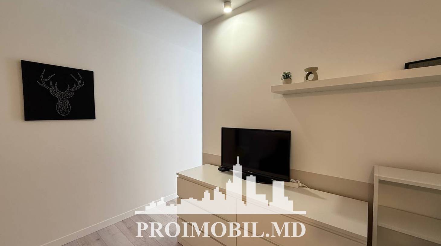 https://images.proimobil.md/iM5MGLJuoYFjovGtdr1W812j9PX5uIqpMkzH8RWVv24/watermark:0.75:so:0:30:0.39/resize:fill:1460:816:1/gravity:ce/bG9jYWw6Ly8vZXN0YXRlL2xyLzNmMWFmYmQ0LTk3YTktNDcxZS05NjIzLTQxMTg0MmEyOTNhZC5qcGVn