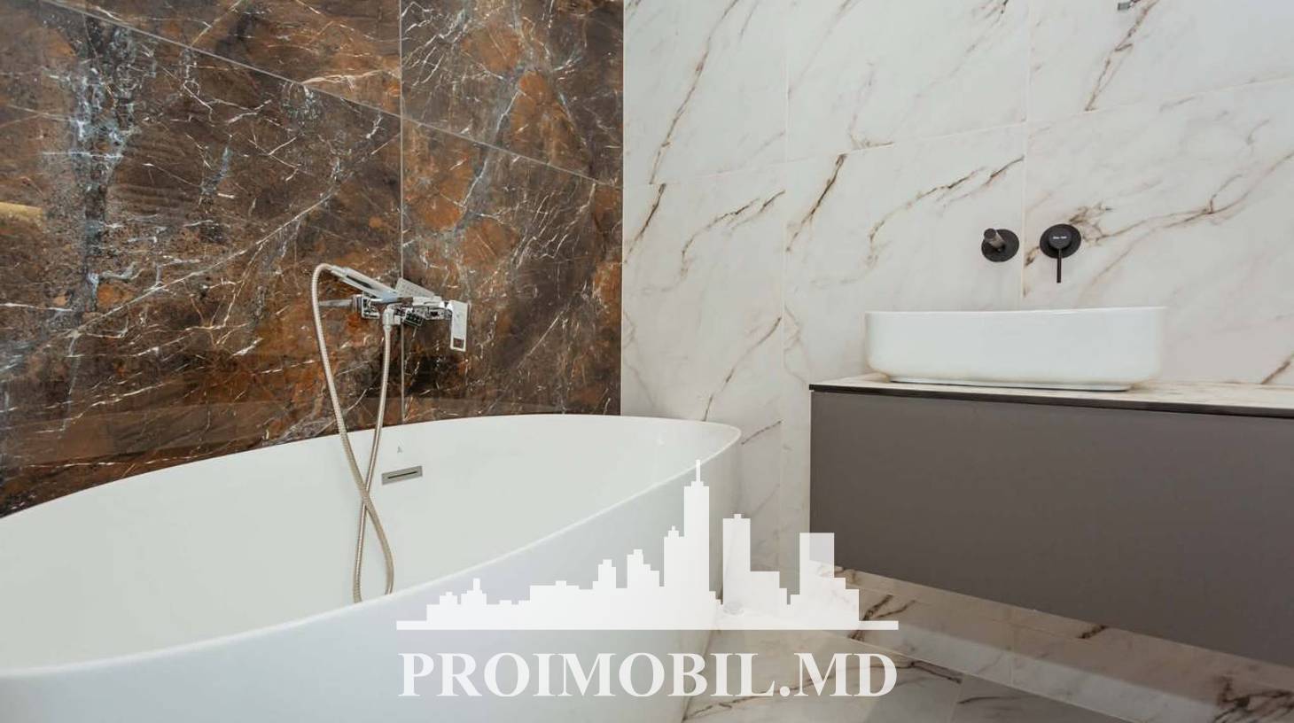 https://images.proimobil.md/iMwKHh0O3x0_SrXFgHLhJbU5a47kRalvBitSdoI2Z7g/watermark:0.75:so:0:30:0.39/resize:fill:1460:816:1/gravity:ce/bG9jYWw6Ly8vZXN0YXRlL2xyLzBlMmI2YTJmLWNjNWUtNGI1OC04YzVmLWFhZThjZWYxZmRlYi5qcGVn