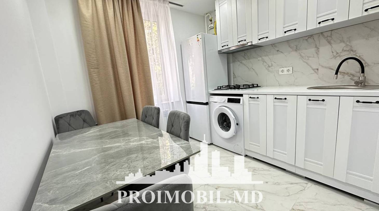https://images.proimobil.md/iPuBelpqxfP_ZOICYvXEyG6Jwks2Wga8RcoBP7pcL_g/watermark:0.75:so:0:30:0.39/resize:fill:1460:816:1/gravity:ce/bG9jYWw6Ly8vZXN0YXRlL2xyL2VhNmM2ZDNkLTI0YTYtNGVjZC1iMWMwLTJlMzdlNmYyMmRhNi5qcGVn