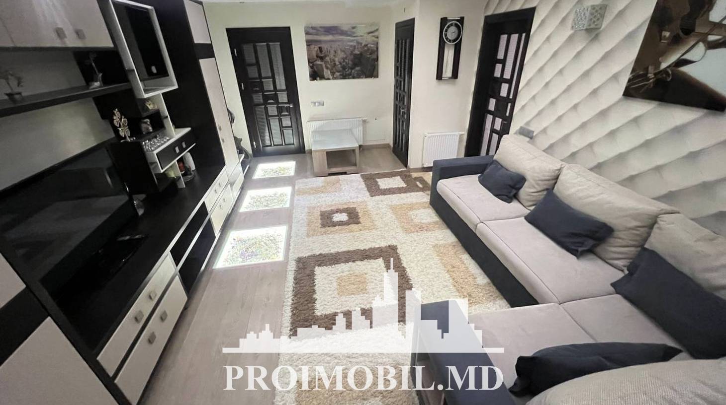 https://images.proimobil.md/iSv1AO2b7c6-DdbJgf9DIhtyMRISFmX20eFswamD1YQ/watermark:0.75:so:0:30:0.39/resize:fill:1460:816:1/gravity:ce/bG9jYWw6Ly8vZXN0YXRlL2xyLzVjNjI0ZGYxLWYyN2ItNDA3My05YzhhLWFmMjY5MjcxZDcwYS5qcGVn