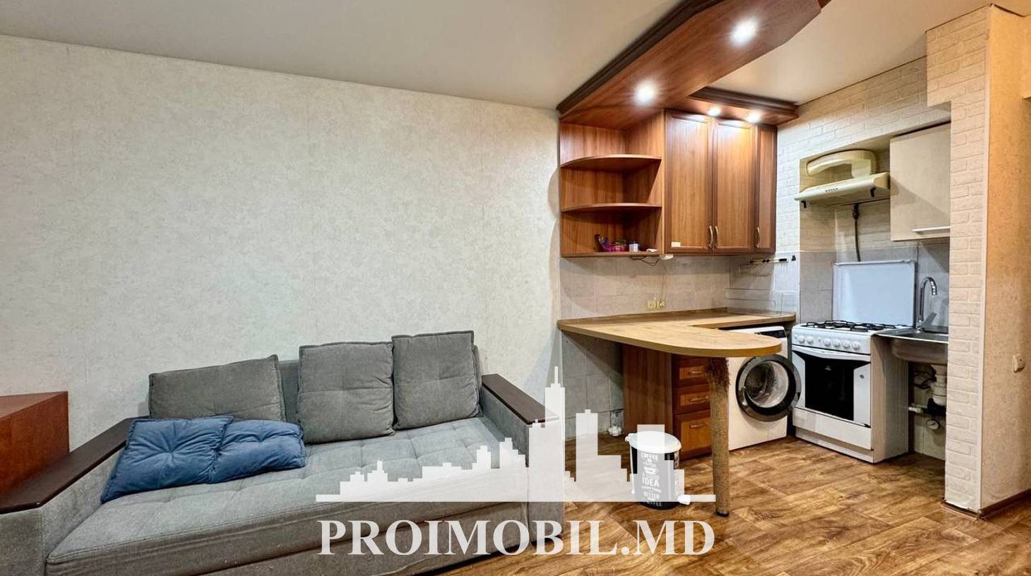 https://images.proimobil.md/iThOWmrPZH9A9PZBe5iGEFvd13AnkSswWcHpRshkn98/watermark:0.75:so:0:30:0.39/resize:fill:1460:816:1/gravity:ce/bG9jYWw6Ly8vZXN0YXRlL2xyLzUyNDU4NGI4LTJmNWYtNDIyMy04MGJhLWE2MGZiYjg5OTNlZC5qcGVn