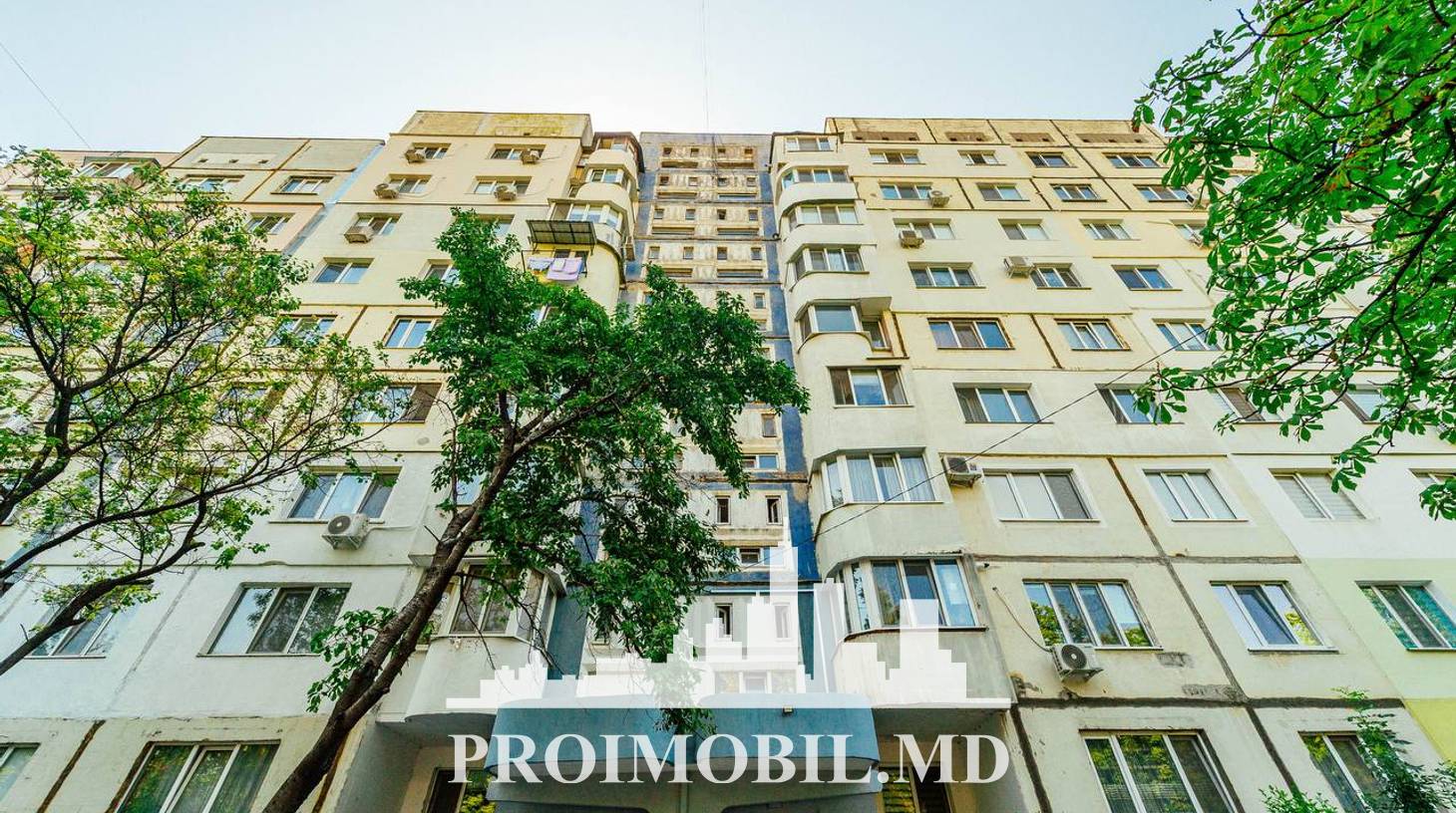 https://images.proimobil.md/iURM66-0rUikKqVF7mxdy0JCEZntY0t19AOfd1YFmCg/watermark:0.75:so:0:30:0.39/resize:fill:1460:816:1/gravity:ce/bG9jYWw6Ly8vZXN0YXRlL2xyLzZmOGJmNDNlLTU5NDUtNDRjMS1iYWI1LWE0ZWY2MDIzM2Q4MS5qcGVn