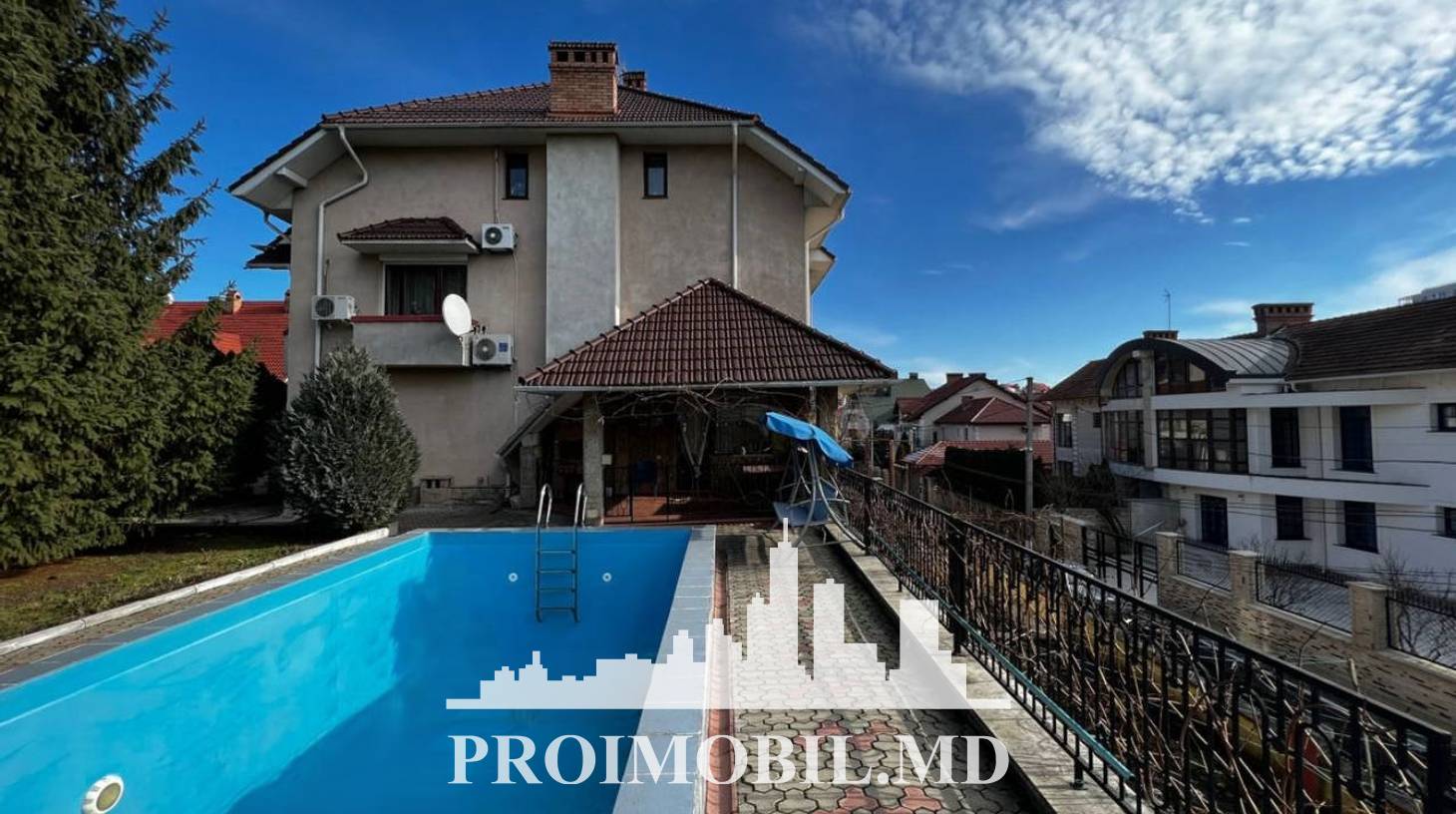https://images.proimobil.md/iUear3sTZtRrVEOs1LoFyP2g2POXQPAAHvqQaEsY9a8/watermark:0.75:so:0:30:0.39/resize:fill:1460:816:1/gravity:ce/bG9jYWw6Ly8vZXN0YXRlL2xyL2Q3YzRlZTk2LTQ1ZmItNDI4NS1hZTMyLTYwNzI4NjZjMjc3Zi5qcGVn