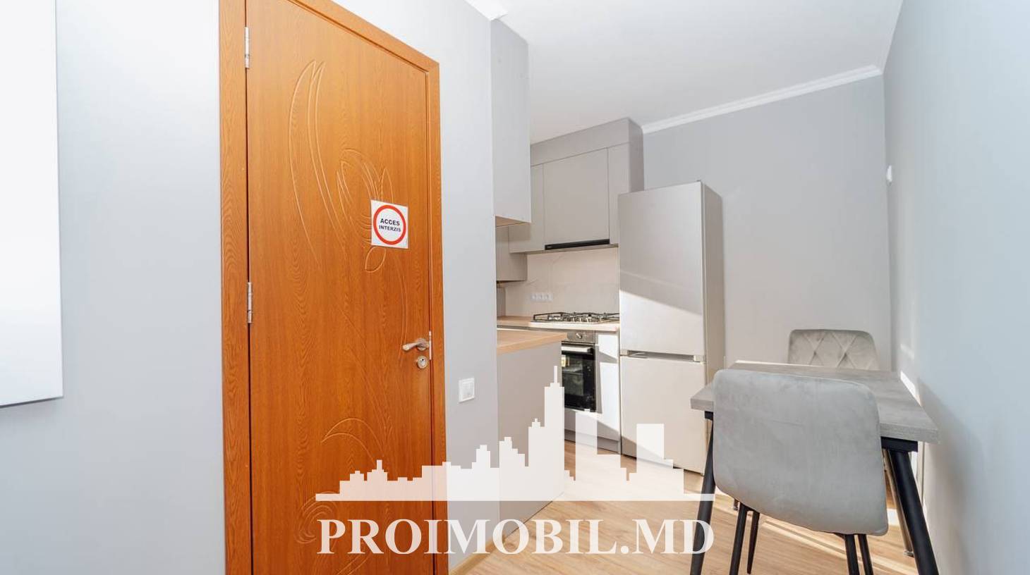 https://images.proimobil.md/ibByBirpi6YBd66Y2J9ra_4QqKUvNvixrBXsGsDMrKU/watermark:0.75:so:0:30:0.39/resize:fill:1460:816:1/gravity:ce/bG9jYWw6Ly8vZXN0YXRlL2xyLzRjMjg3YzE1LWRjMzgtNDU5NC05OWM1LTBjM2YzZmRmZDZiNi5qcGVn