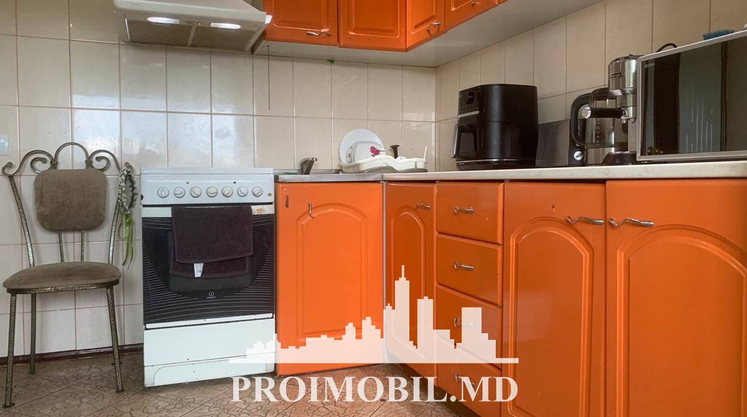 https://images.proimobil.md/ieJDnWWbhUWMAE0bM4k2NWBy8Ehoig0zq_UYboMHujU/watermark:0.75:so:0:30:0.39/resize:fill:1460:816:1/gravity:ce/bG9jYWw6Ly8vZXN0YXRlL2xyL2Q5ODgwYzhkLTFiNTktNGQzNy1iYmI2LTUxM2I5OTMzODYxYy5qcGVn
