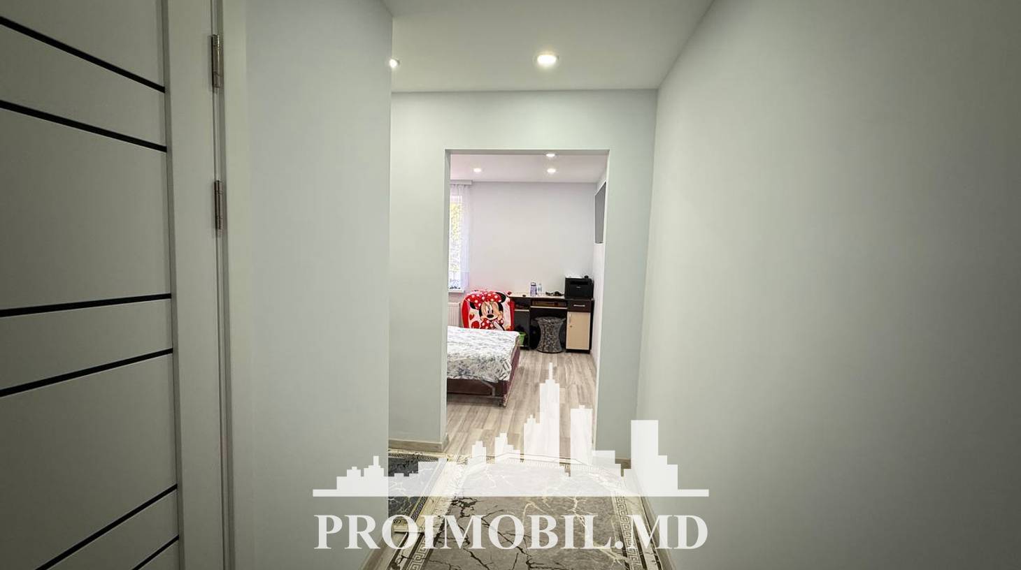 https://images.proimobil.md/ig6P10_R_7MGhEbA3G3t8nvZoelcXGLmrF5bD3xOoMc/watermark:0.75:so:0:30:0.39/resize:fill:1460:816:1/gravity:ce/bG9jYWw6Ly8vZXN0YXRlL2xyLzdmZjk5MmE5LWYzMTAtNDUwZC04N2MxLThkOTIyY2JkYmQ3NS5qcGVn