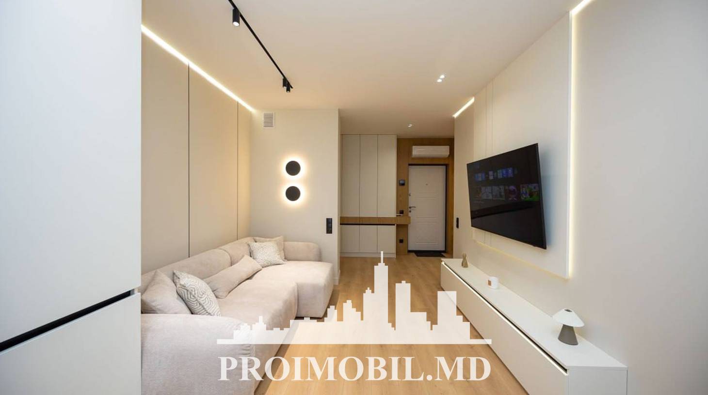 https://images.proimobil.md/ijtWRYUujjqn9JD1icY0fI6GscZ-lFAaTZdzPPLeIn8/watermark:0.75:so:0:30:0.39/resize:fill:1460:816:1/gravity:ce/bG9jYWw6Ly8vZXN0YXRlL2xyLzY3YzcxYTY4LTE3MTAtNDEzMy1hZDEwLWI1YzE4MmYxYmIxZC5qcGVn