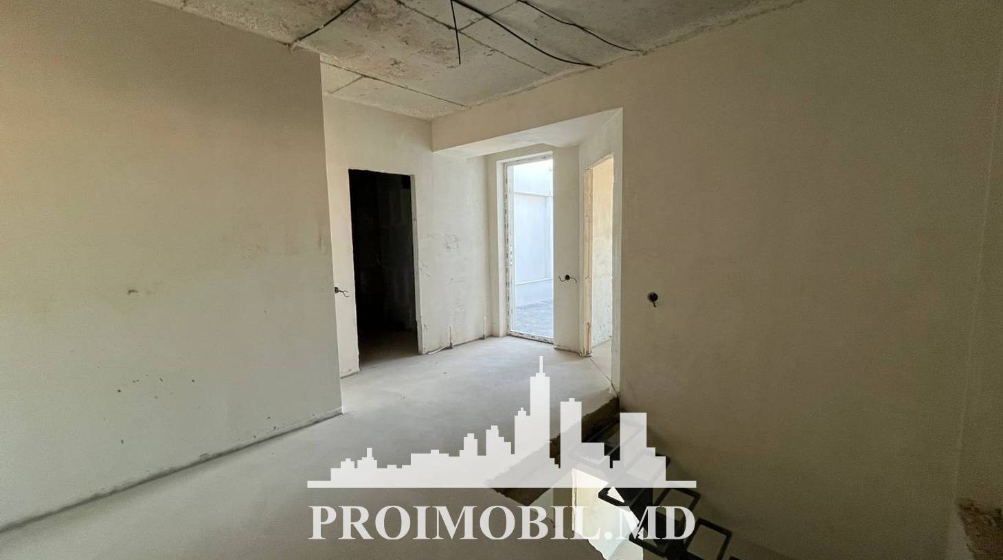 https://images.proimobil.md/inDlXNEDgUyl4U39K7wMBnQB4E5ZaDR9ASiQAns82BE/watermark:0.75:so:0:30:0.39/resize:fill:1460:816:1/gravity:ce/bG9jYWw6Ly8vZXN0YXRlL2xyLzcyMmVhODRmLTFkMjAtNDQ5Yy1hMGNhLWI4ZGEzZTQ4YWYxMC5qcGVn