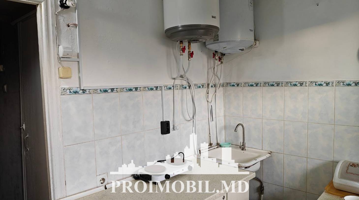 https://images.proimobil.md/isIUo_djdWBmOnLoSwwbofavVrA26XkhaMvPgQYAY8Q/watermark:0.75:so:0:30:0.39/resize:fill:1460:816:1/gravity:ce/bG9jYWw6Ly8vZXN0YXRlL2xyL2VlOTIyOGEyLTQzOTAtNGQxNC04NTBlLTkzZWQ0NTBjNDZjMC5qcGVn