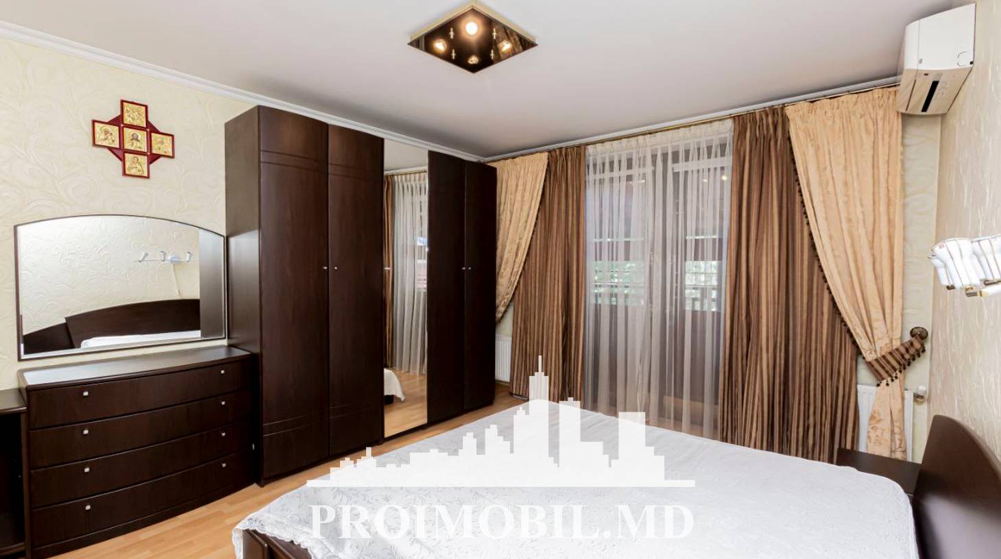 https://images.proimobil.md/iuOI9orVYqcZgKQ9EFU9SQUjJwoXHp0_LLokpWE7KlI/watermark:0.75:so:0:30:0.39/resize:fill:1460:816:1/gravity:ce/bG9jYWw6Ly8vZXN0YXRlL2xyLzQwODlkMTY4LWRjMTgtNDNiMi05ZjVlLTc2ZjYzZWFjZjk3MC5qcGVn