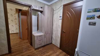 https://images.proimobil.md/iuzXz6ZcmBtDL3kp5zWotFEXrA3I8ksT_qLpO5Ql4No/resize:fill:350:198:1/gravity:ce/bG9jYWw6Ly8vZXN0YXRlL2xyL2E4NmJkNjMyLWVkODktNDI4ZS05MDk4LTc1ODllNGMxN2UwYy5qcGVn
