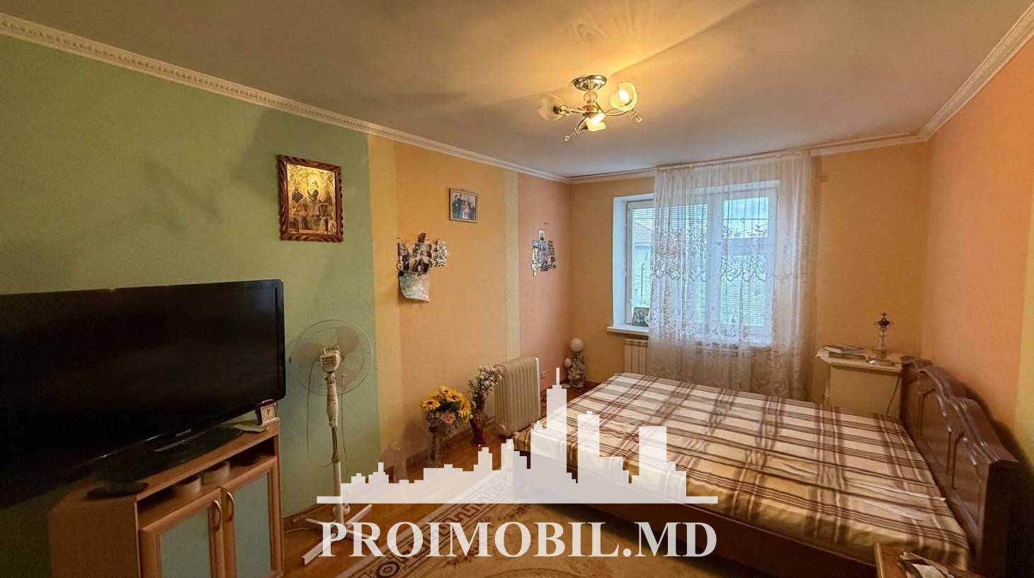 https://images.proimobil.md/iwrpkXZn3XndBvrGnlqf-LgL7nFbnVpszdsQfEy8Nvc/watermark:0.75:so:0:30:0.39/resize:fill:1460:816:1/gravity:ce/bG9jYWw6Ly8vZXN0YXRlL2xyLzNjYTEyMTU5LTNiOTItNGJhNS1iMmFkLTA3NzgxMTJkMDc4YS5qcGVn